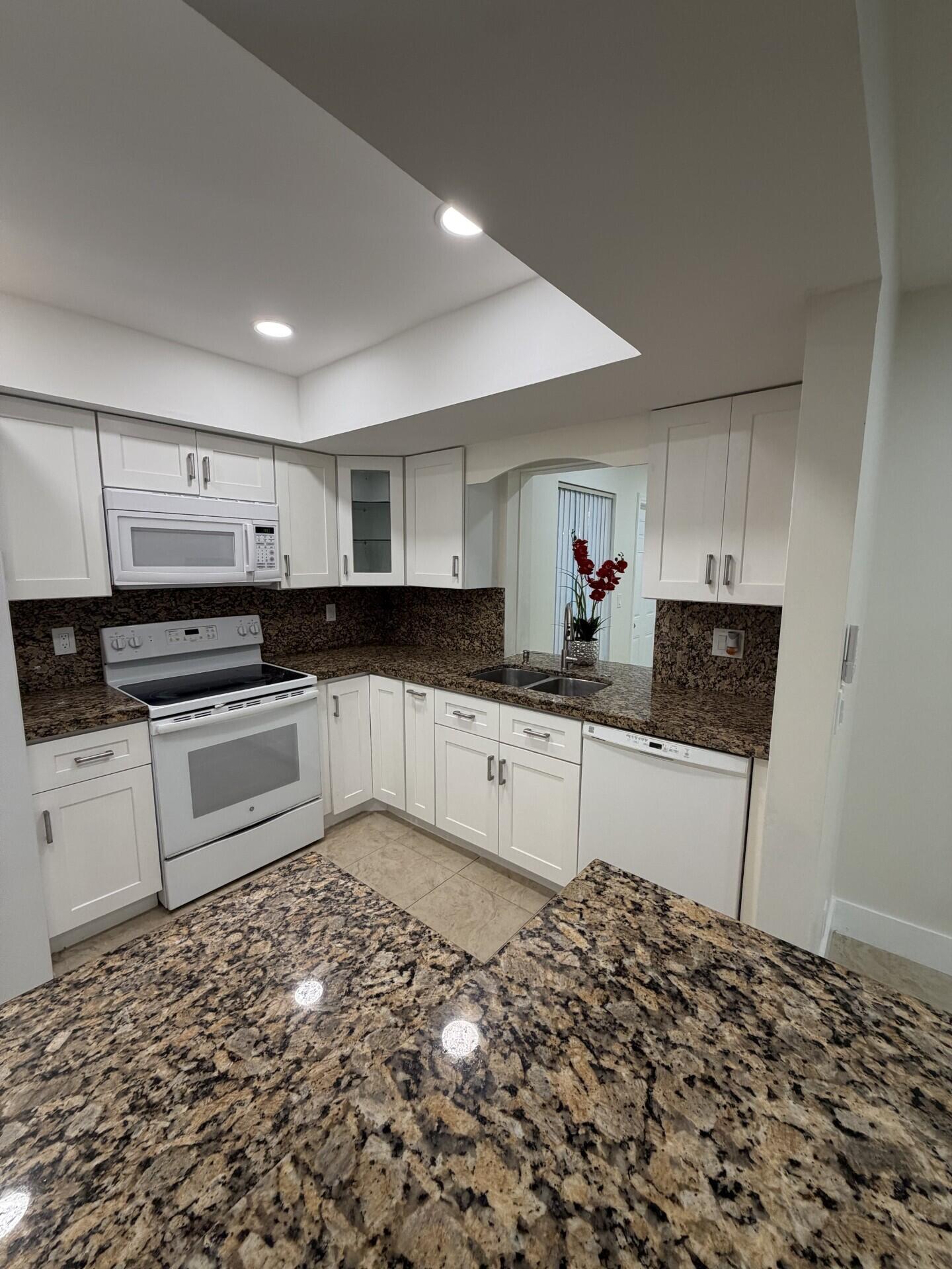 180 Sw 77th Avenue Property Photo 24