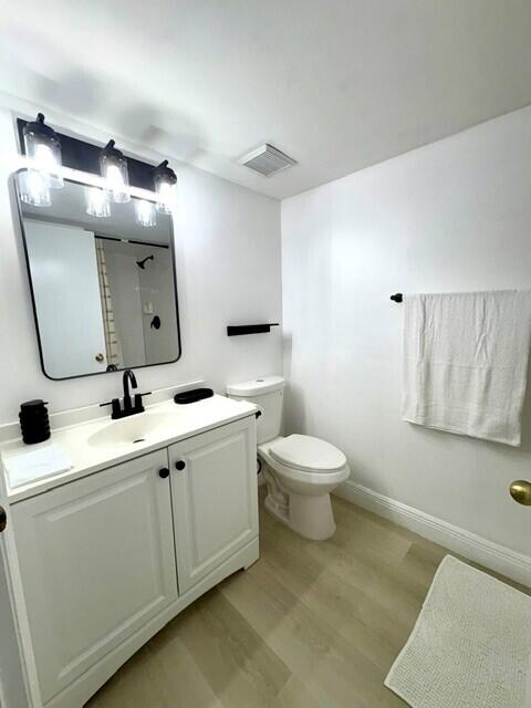 100 Crestwood Court N 108 Property Photo 40