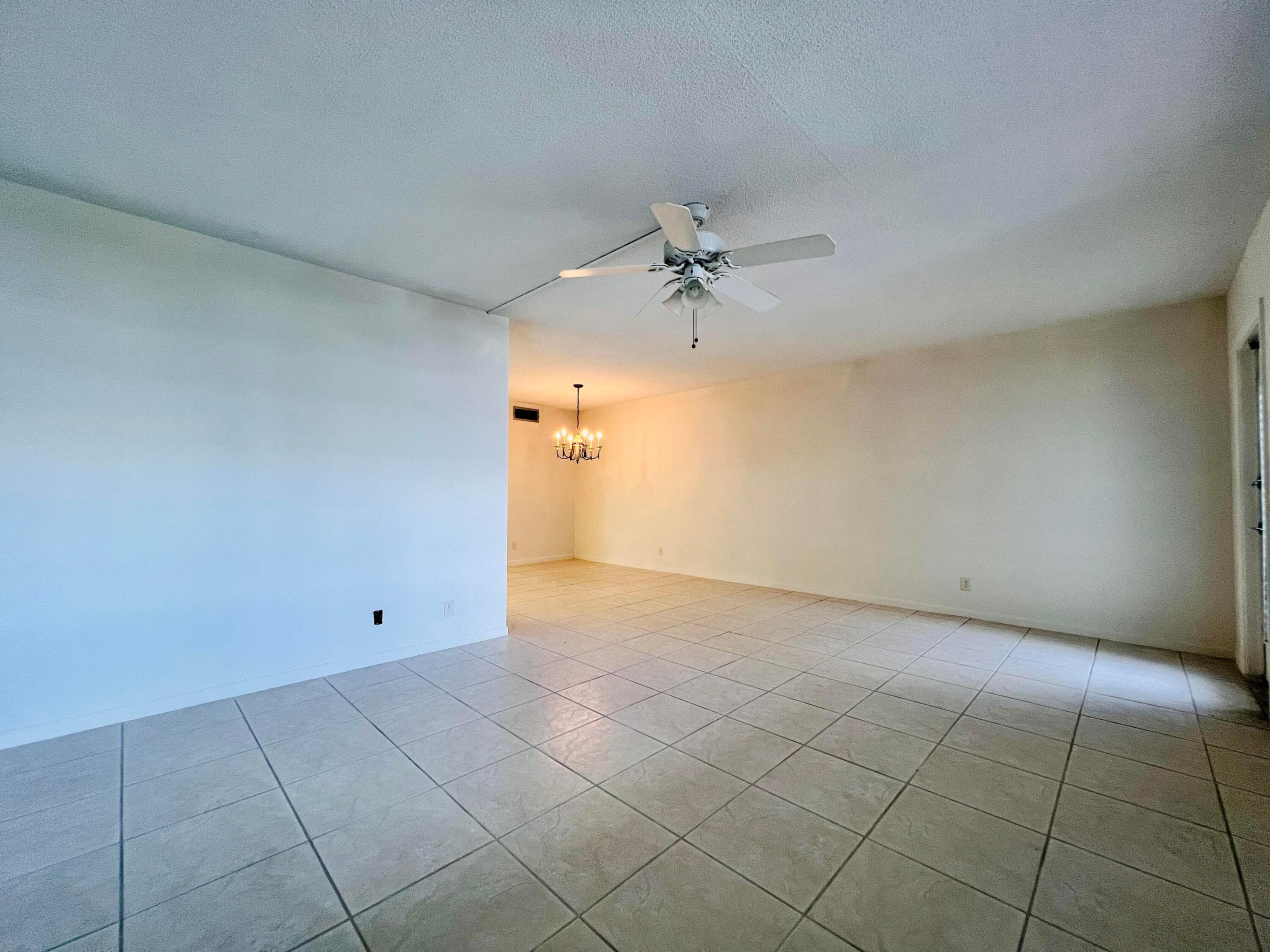 107 Wellington D Property Photo 5