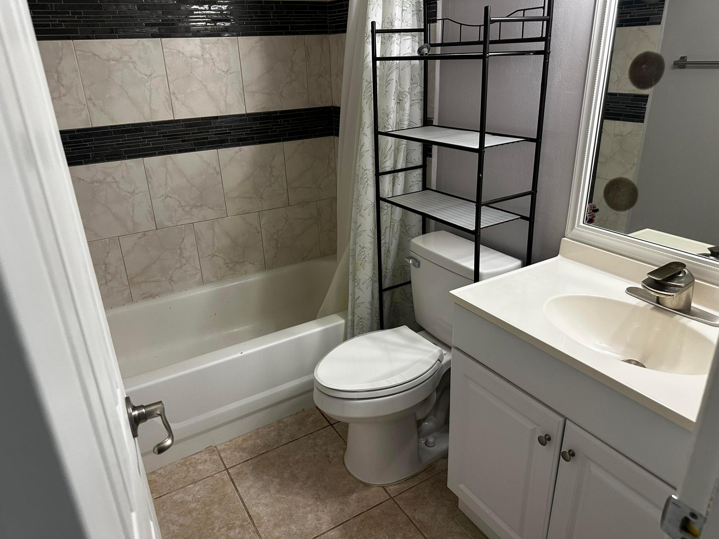 2164 White Pine Circle B Property Photo 22