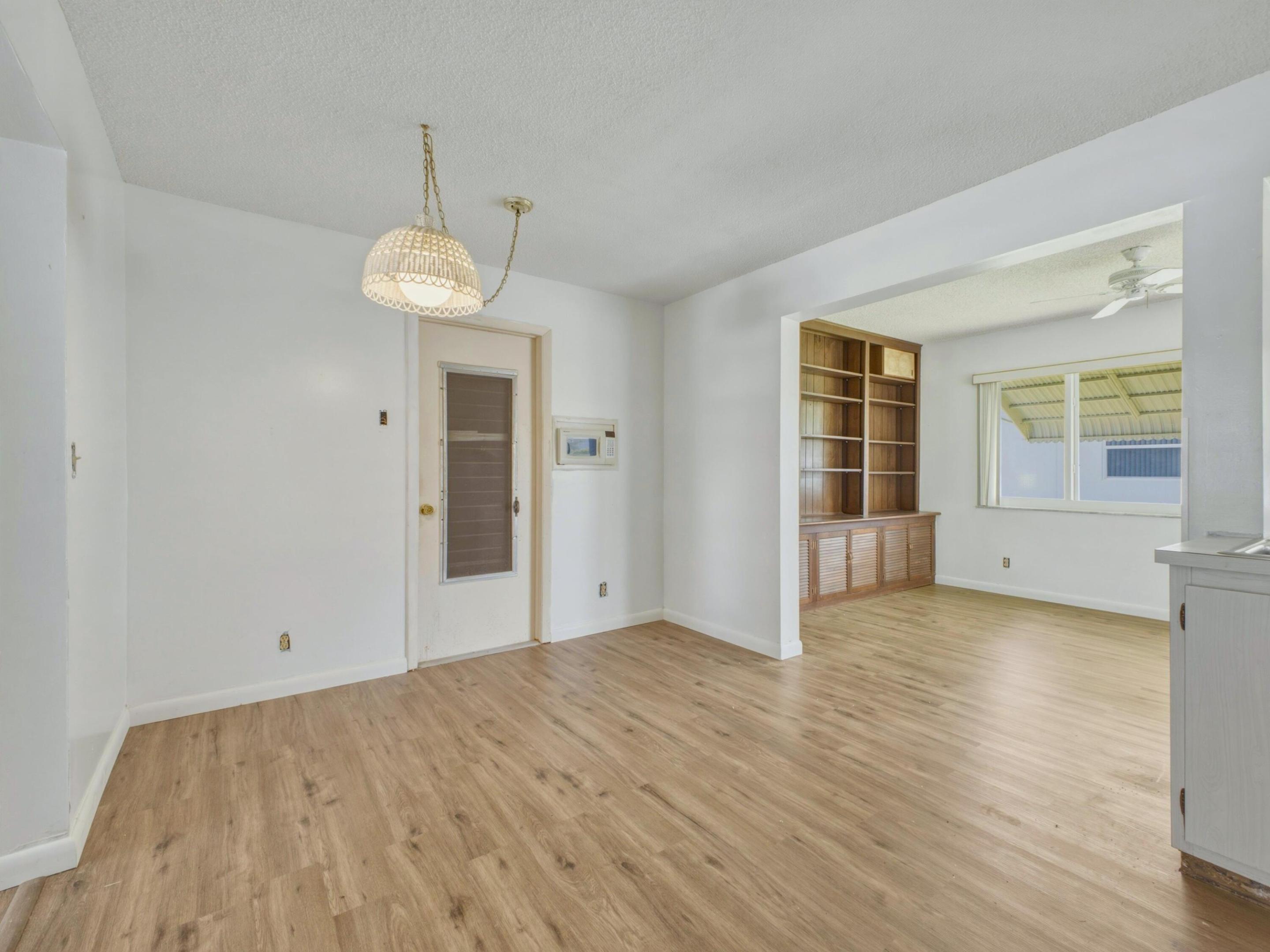 1012 Sw 17th Street Property Photo 6