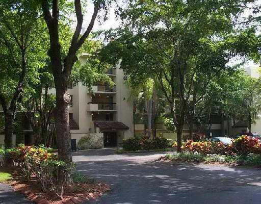 825 Egret Circle 206 Property Photo 2