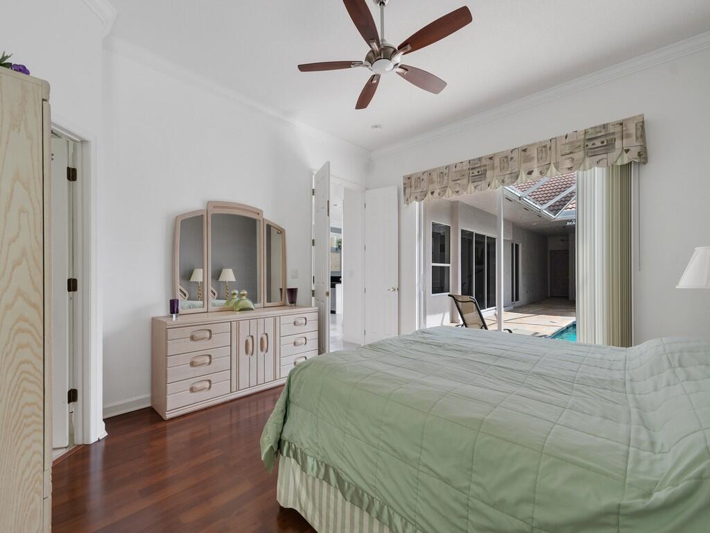 709 Sw Andros Cove Property Photo 17