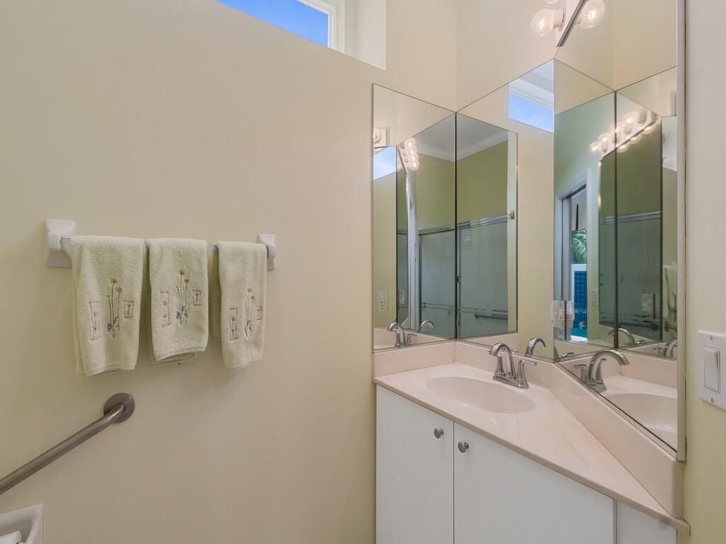 709 Sw Andros Cove Property Photo 21