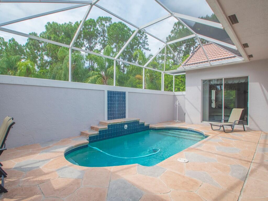 709 Sw Andros Cove Property Photo 27