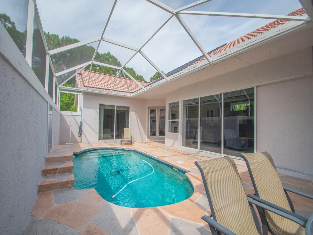 709 Sw Andros Cove Property Photo 28