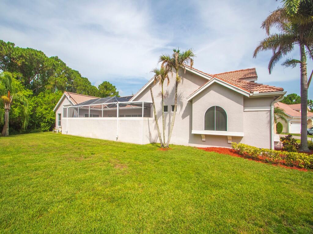 709 Sw Andros Cove Property Photo 31