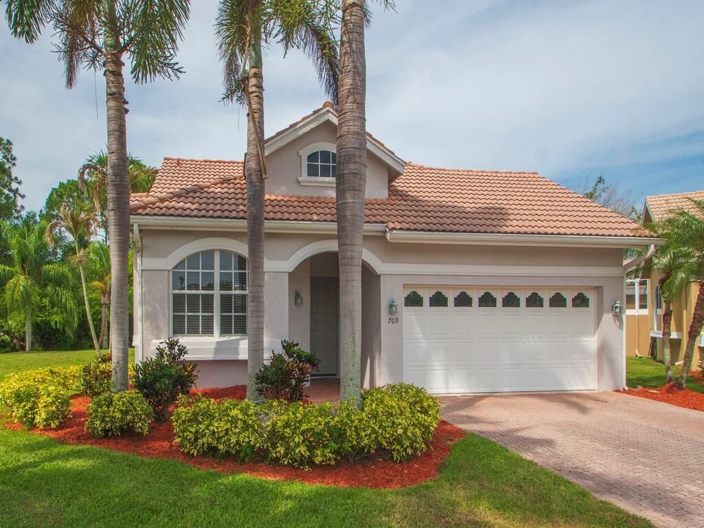 709 Sw Andros Cove Property Photo 35
