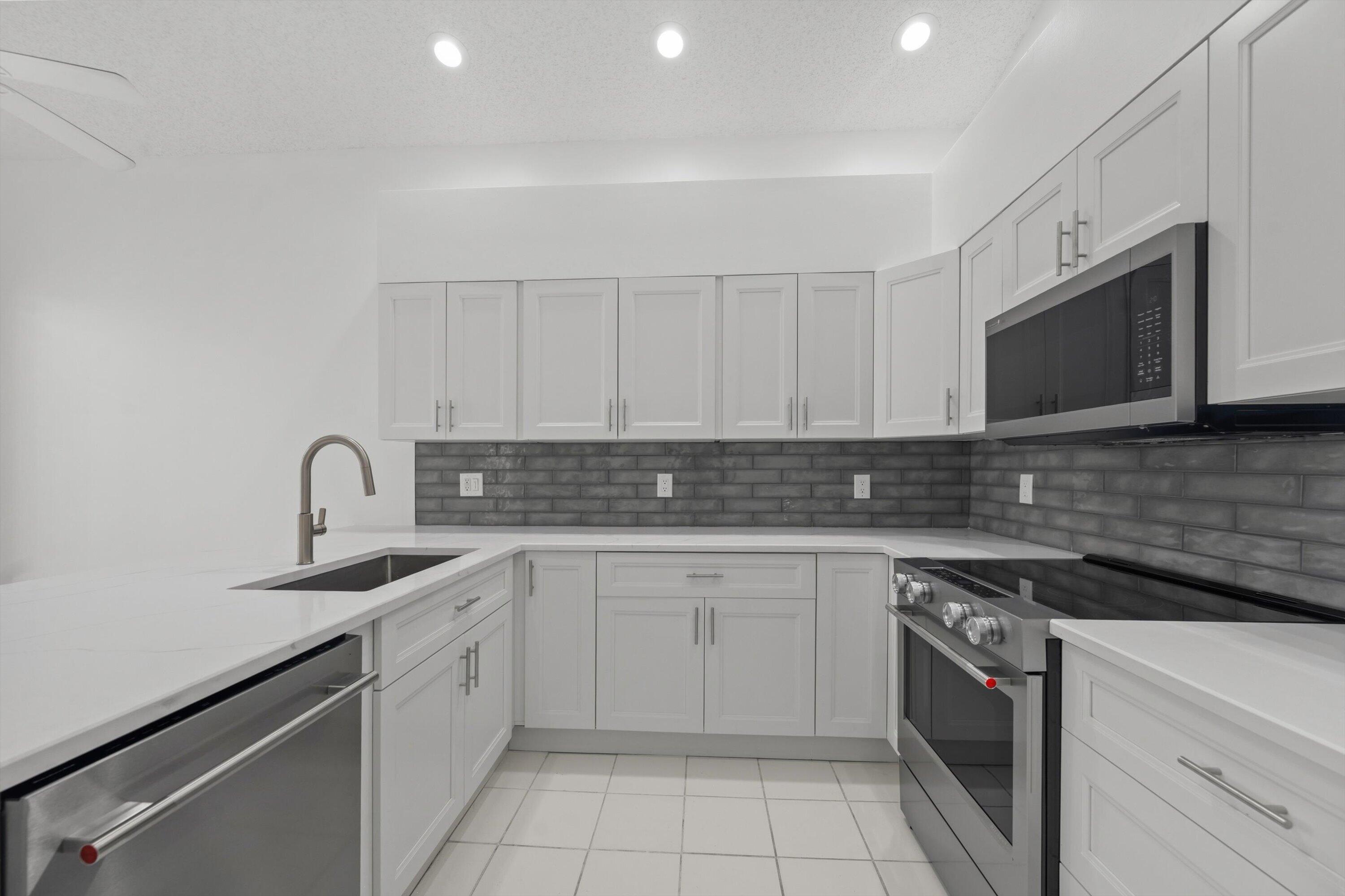 12557 Mallet Circle Property Photo 10