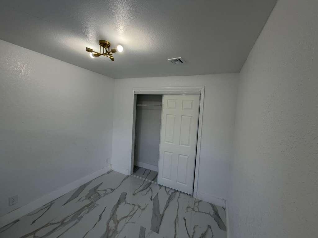160 Se 15th Avenue Unit A Property Photo 5