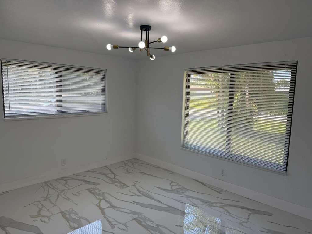 160 Se 15th Avenue Unit A Property Photo 9