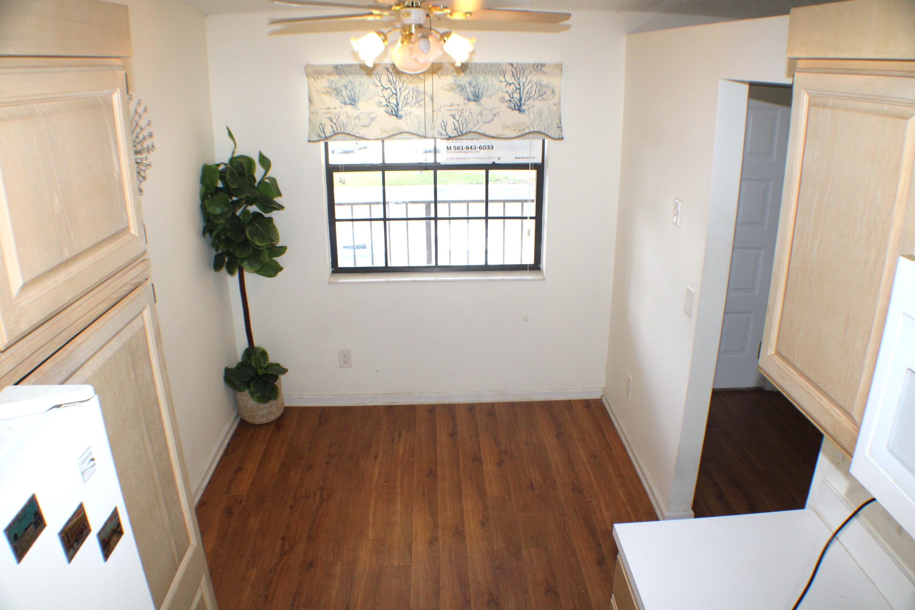 1082 Keystone Drive C Property Photo 5