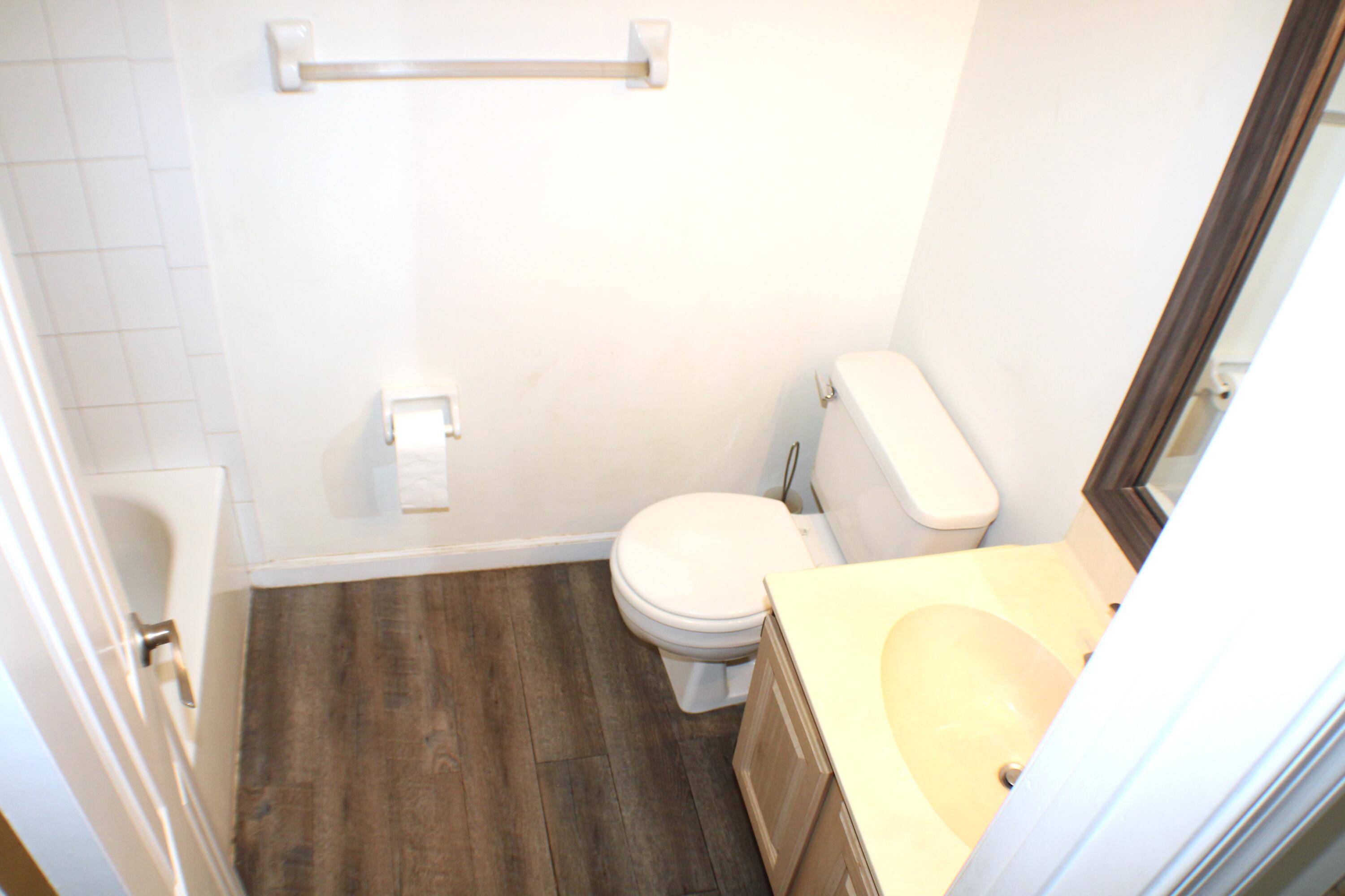 1082 Keystone Drive C Property Photo 15