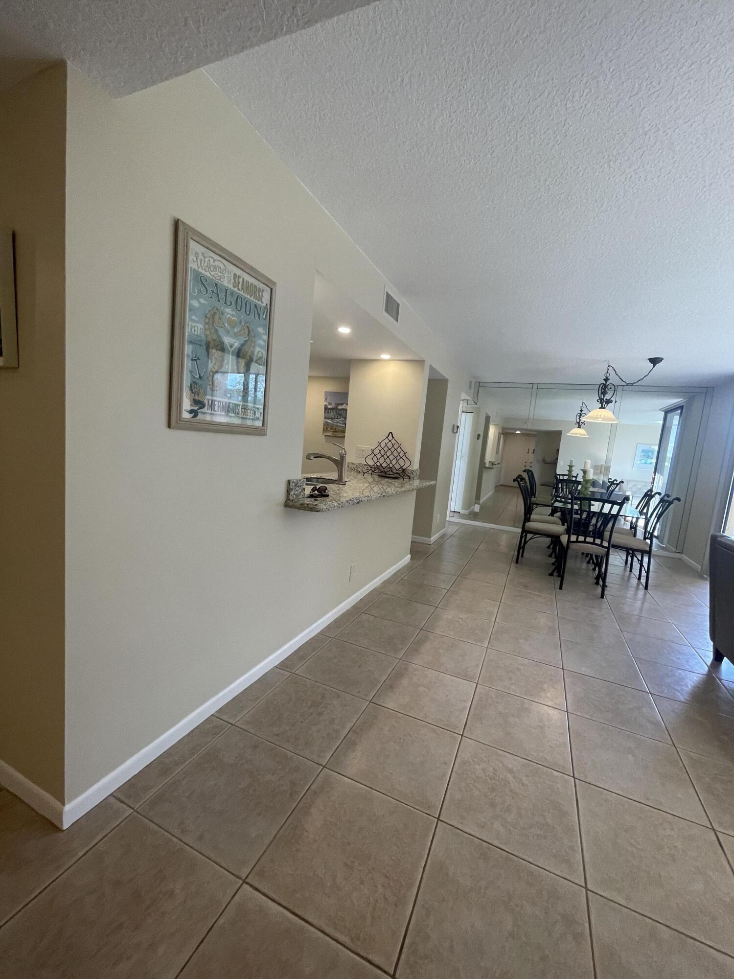 450 Egret Circle 9203 Property Photo 5