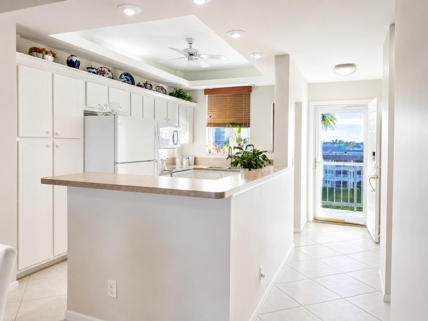100 Paradise Harbour Boulevard 506 Property Photo 1