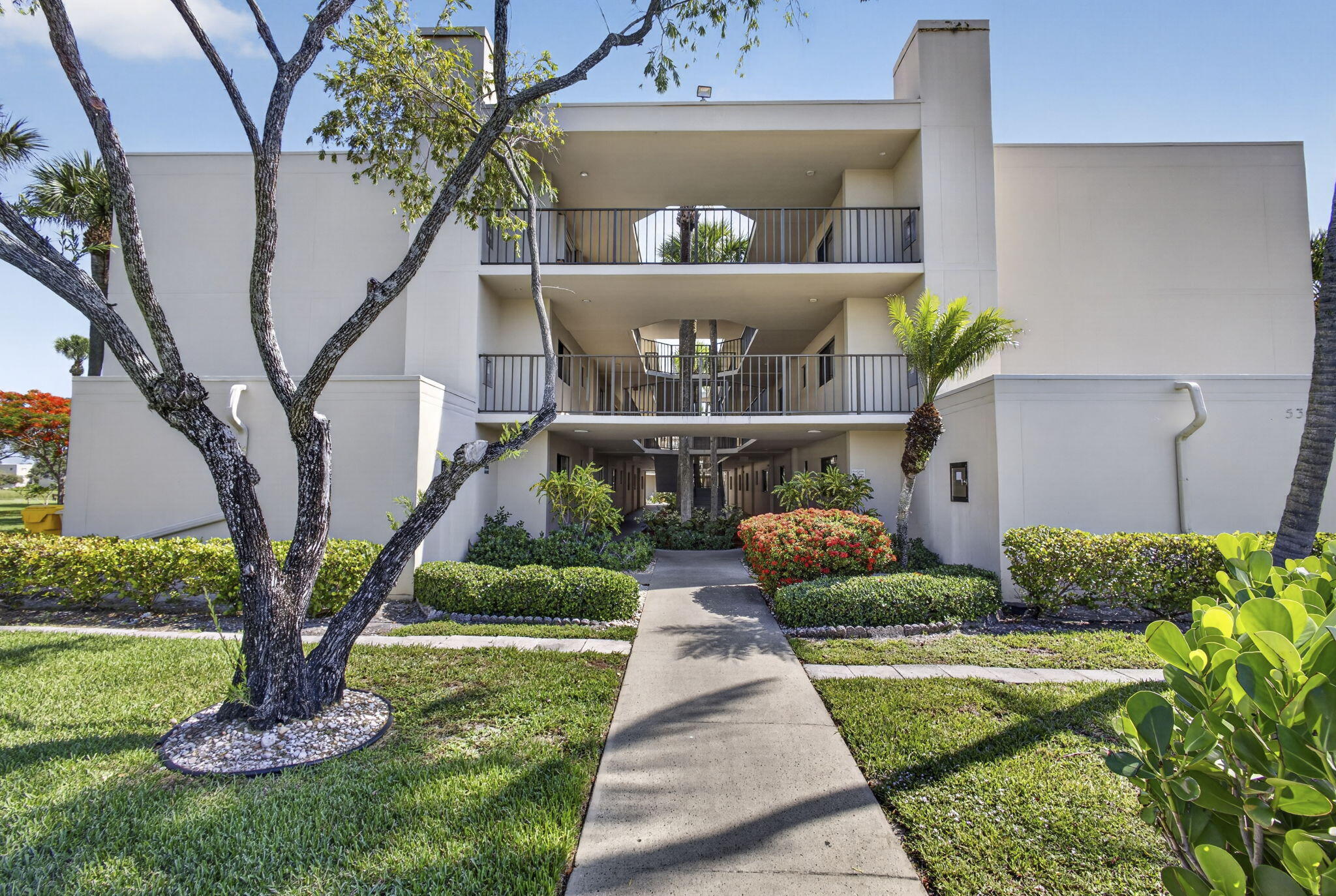 5340 Las Verdes Circle 307 Property Photo 1