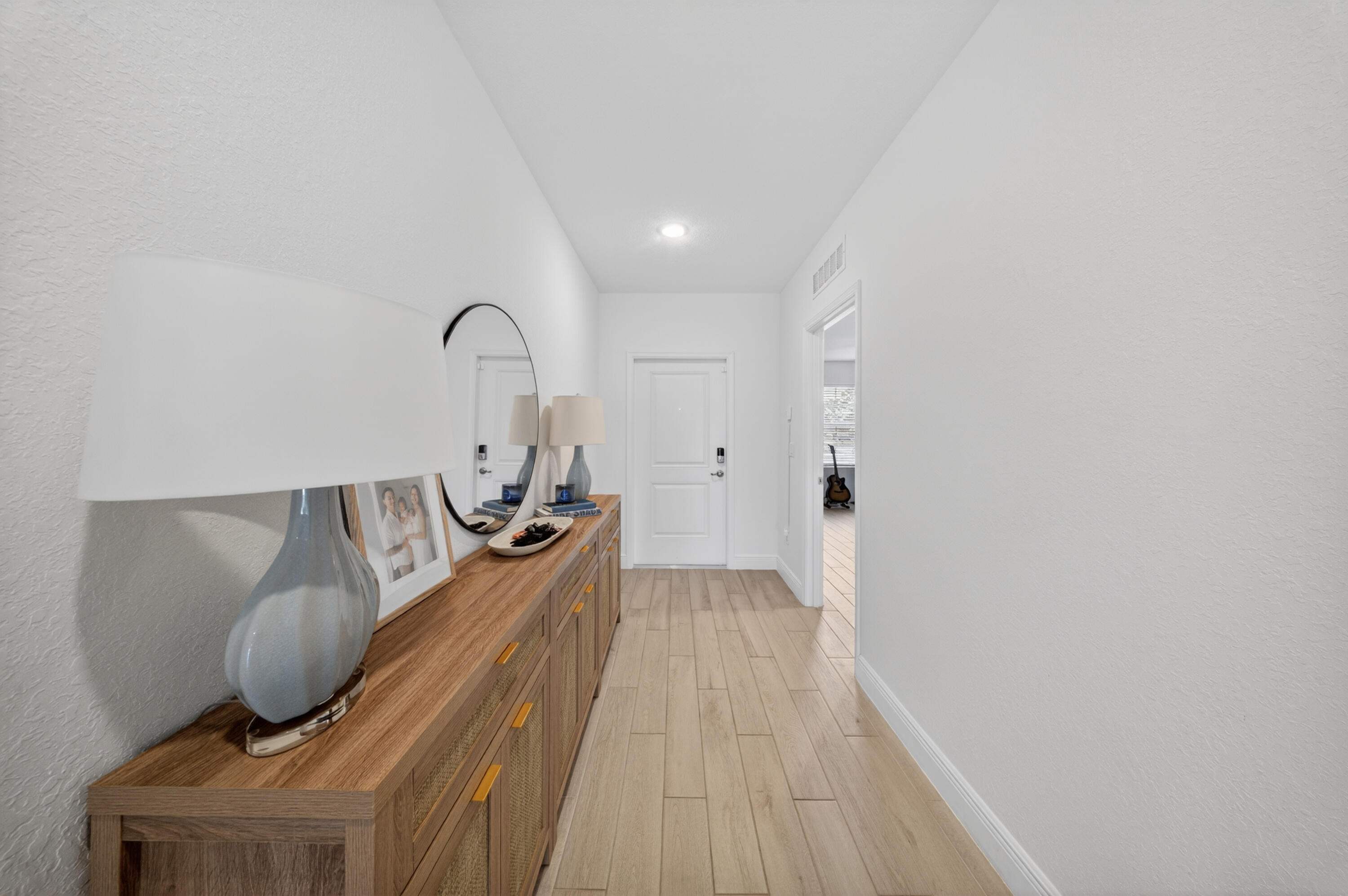 6723 Nw Dorothy Street Property Photo 5
