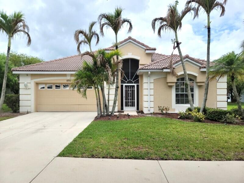 895 SW Lake Charles Circle