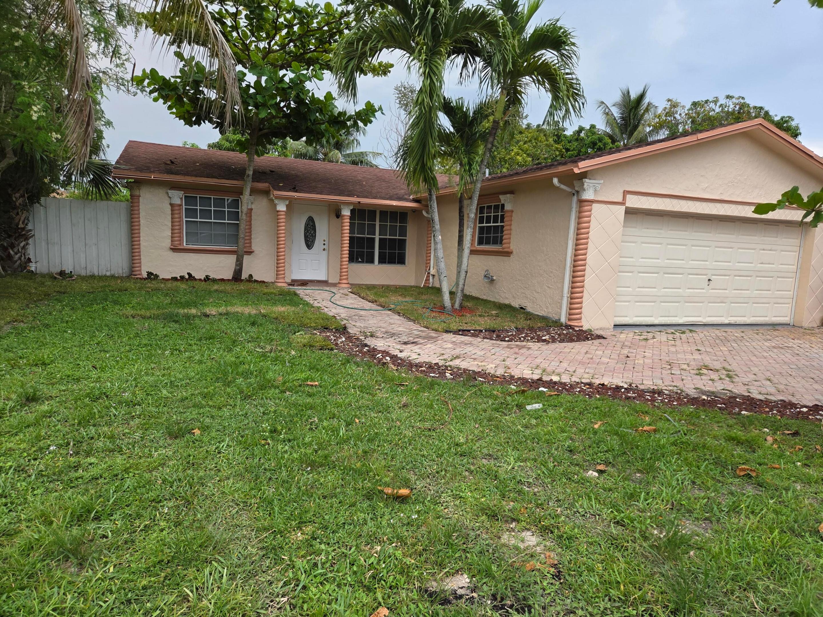 7601 Kimberly Boulevard Property Photo 2