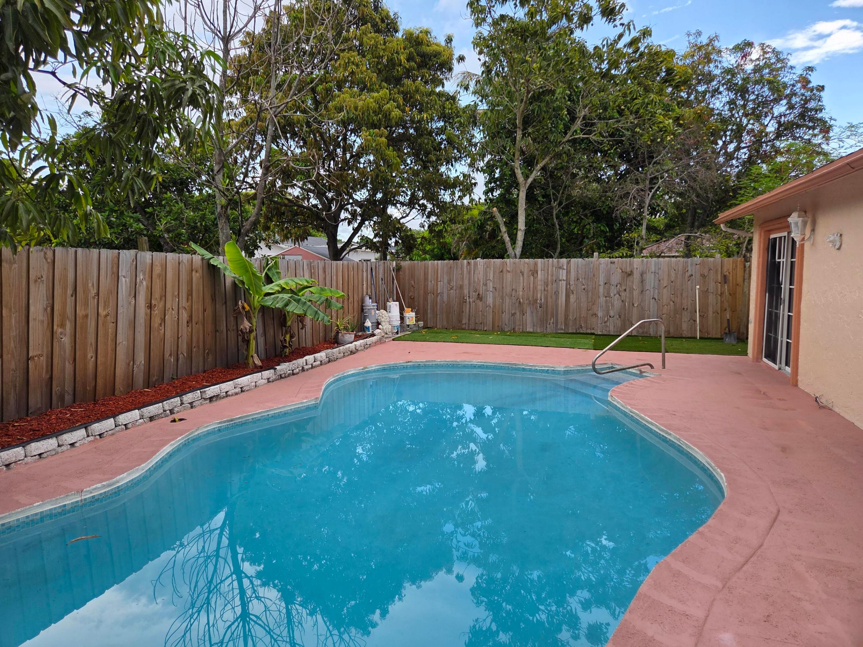 7601 Kimberly Boulevard Property Photo 9