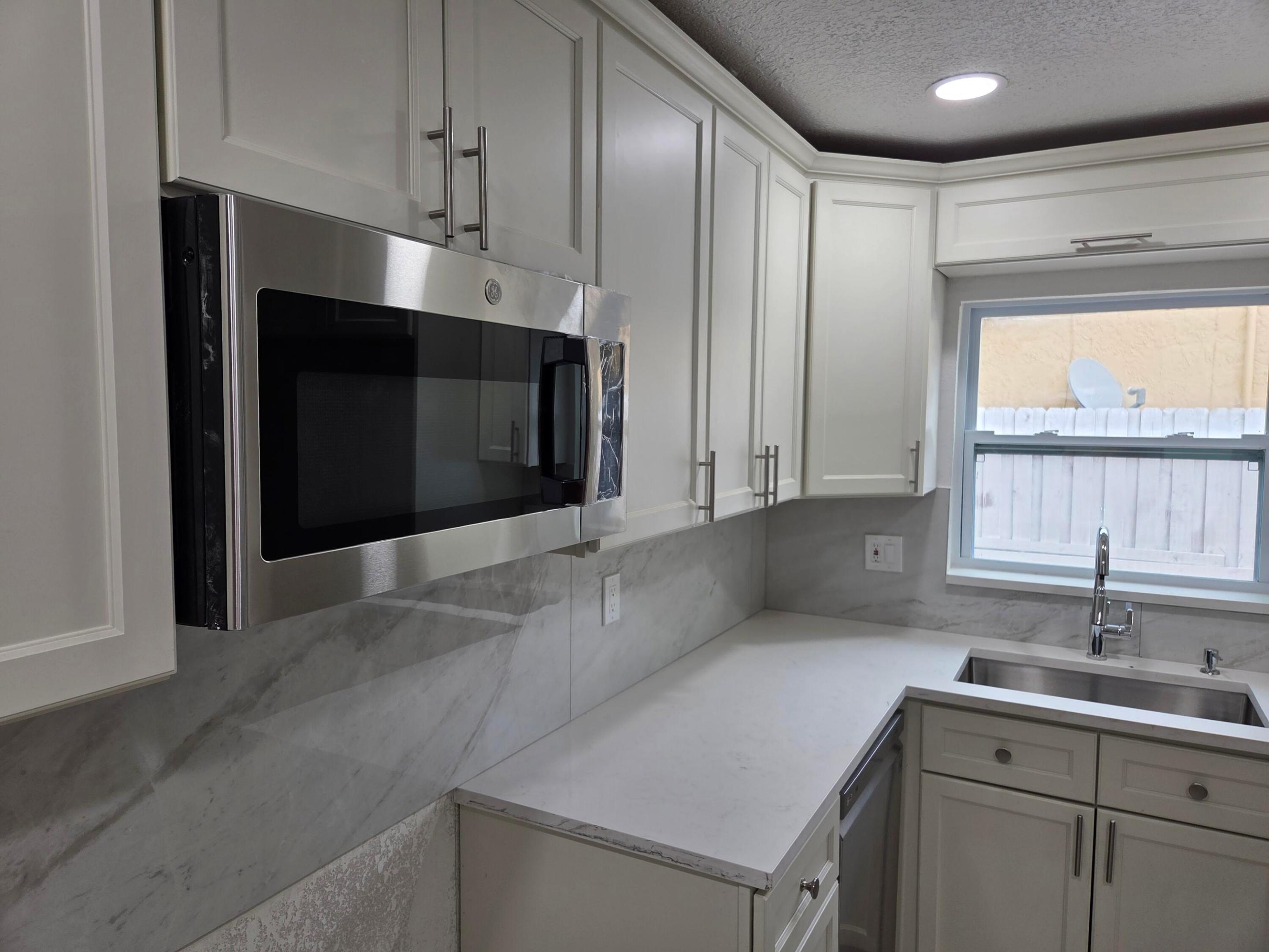 7601 Kimberly Boulevard Property Photo 27