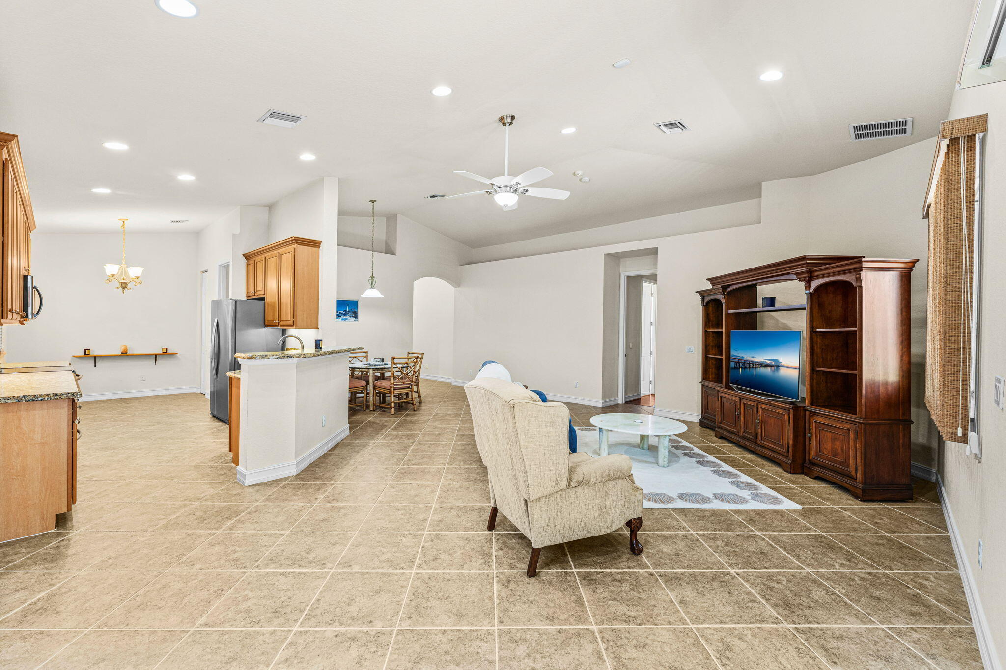 6223 Dorchester Way Property Photo 12