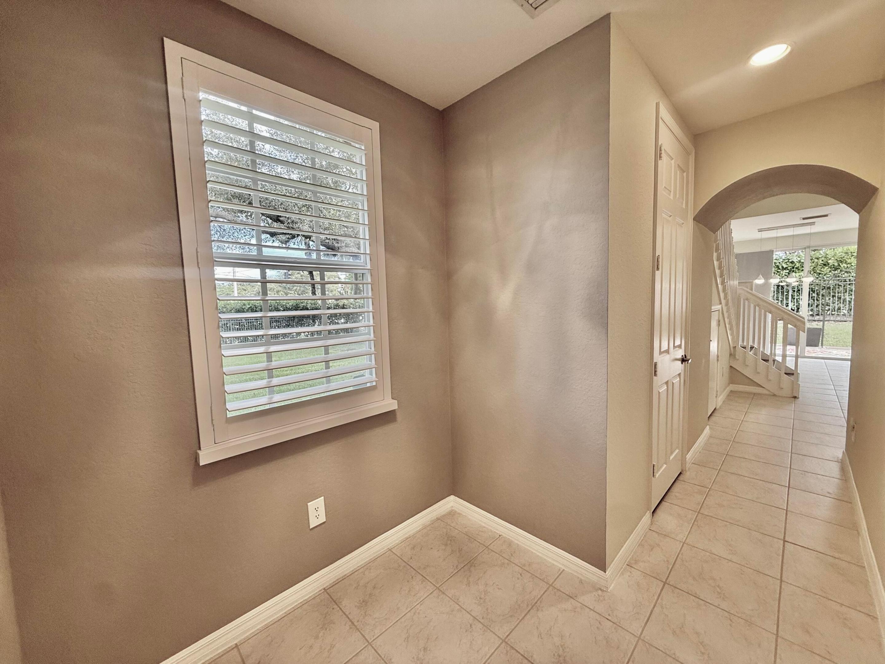 1015 Ventnor Avenue 3a Property Photo 2