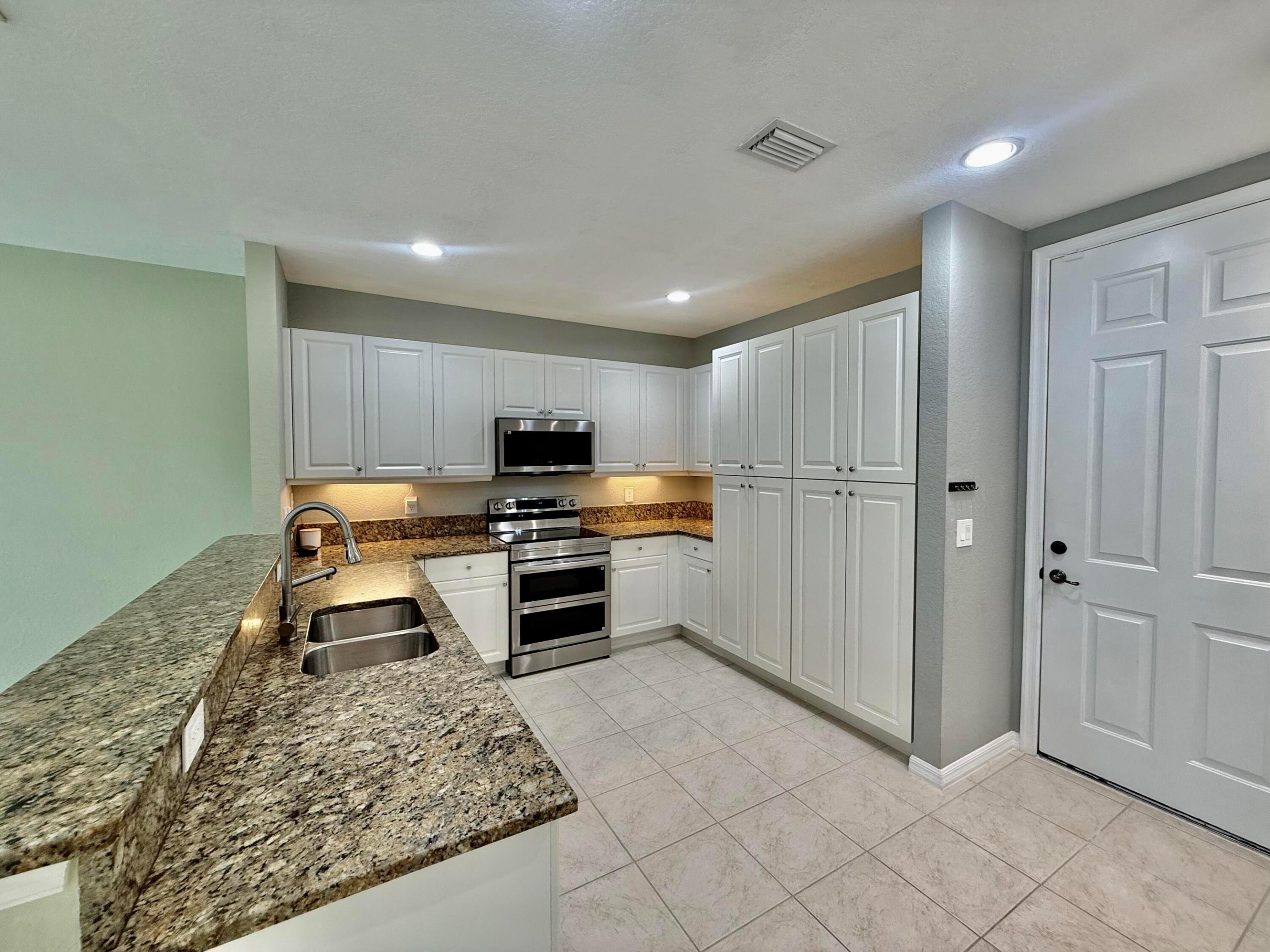 1015 Ventnor Avenue 3a Property Photo 10