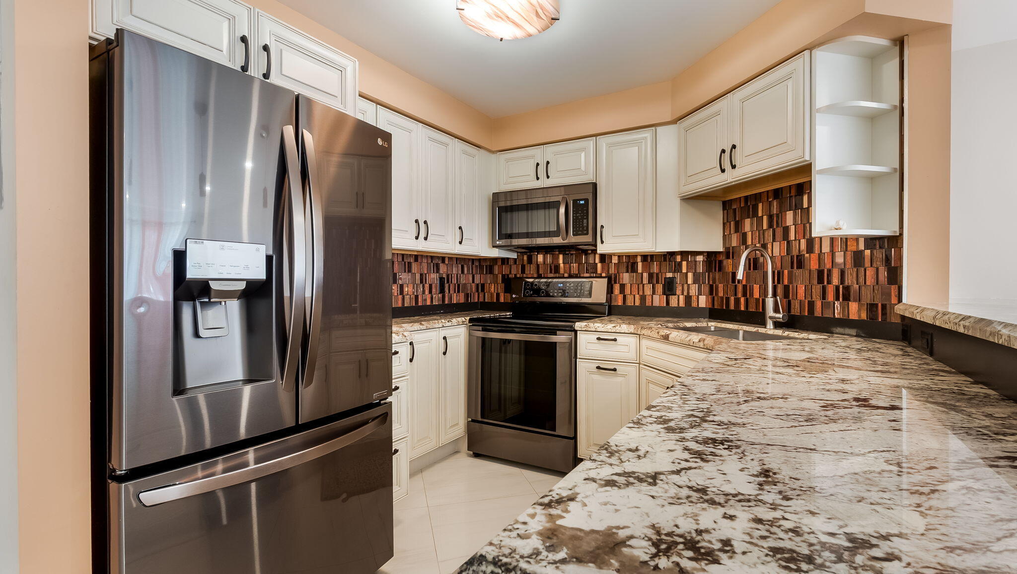 133 N Pompano Beach Boulevard 204 Property Photo 4