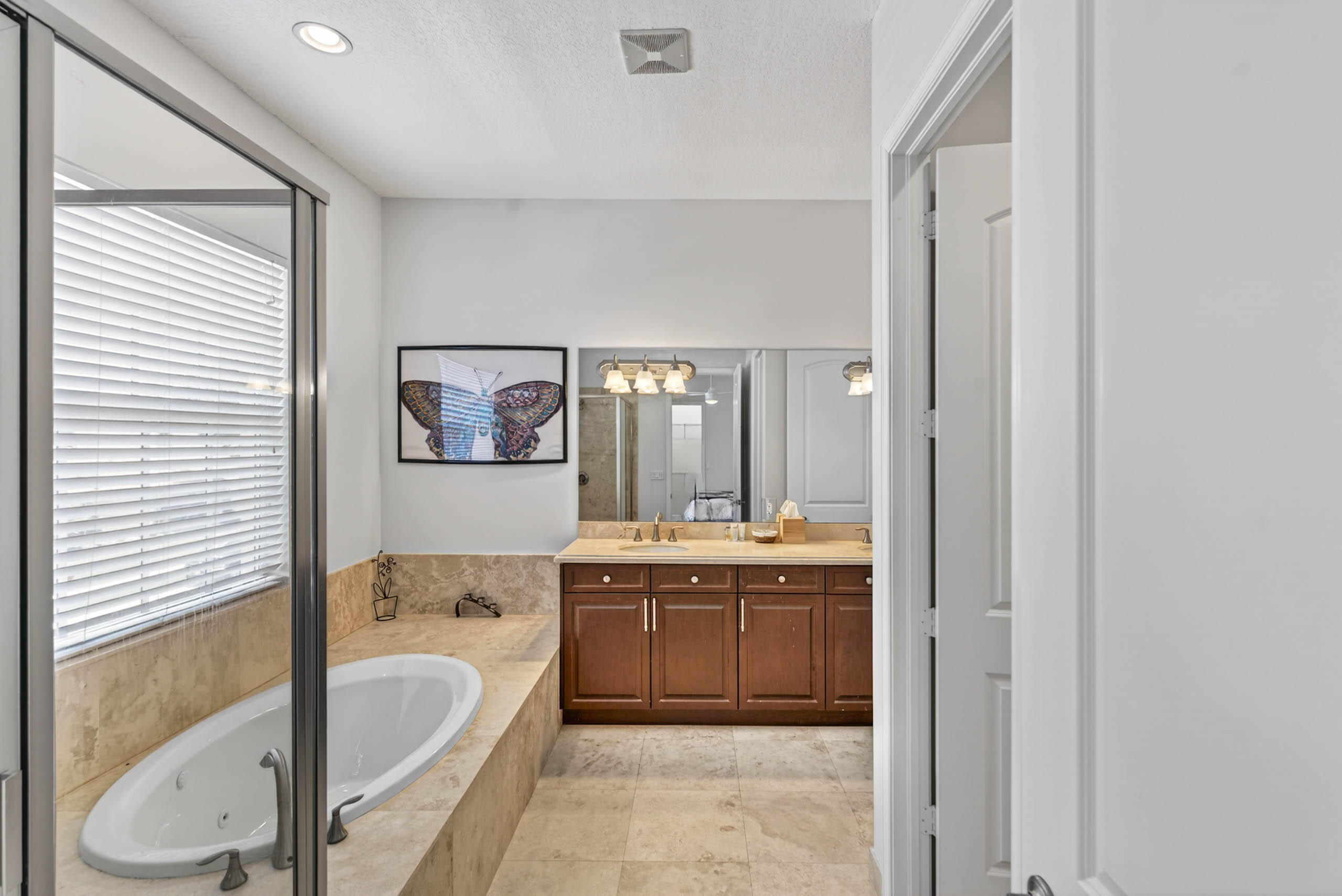 9898 Coronado Lake Drive Property Photo 37