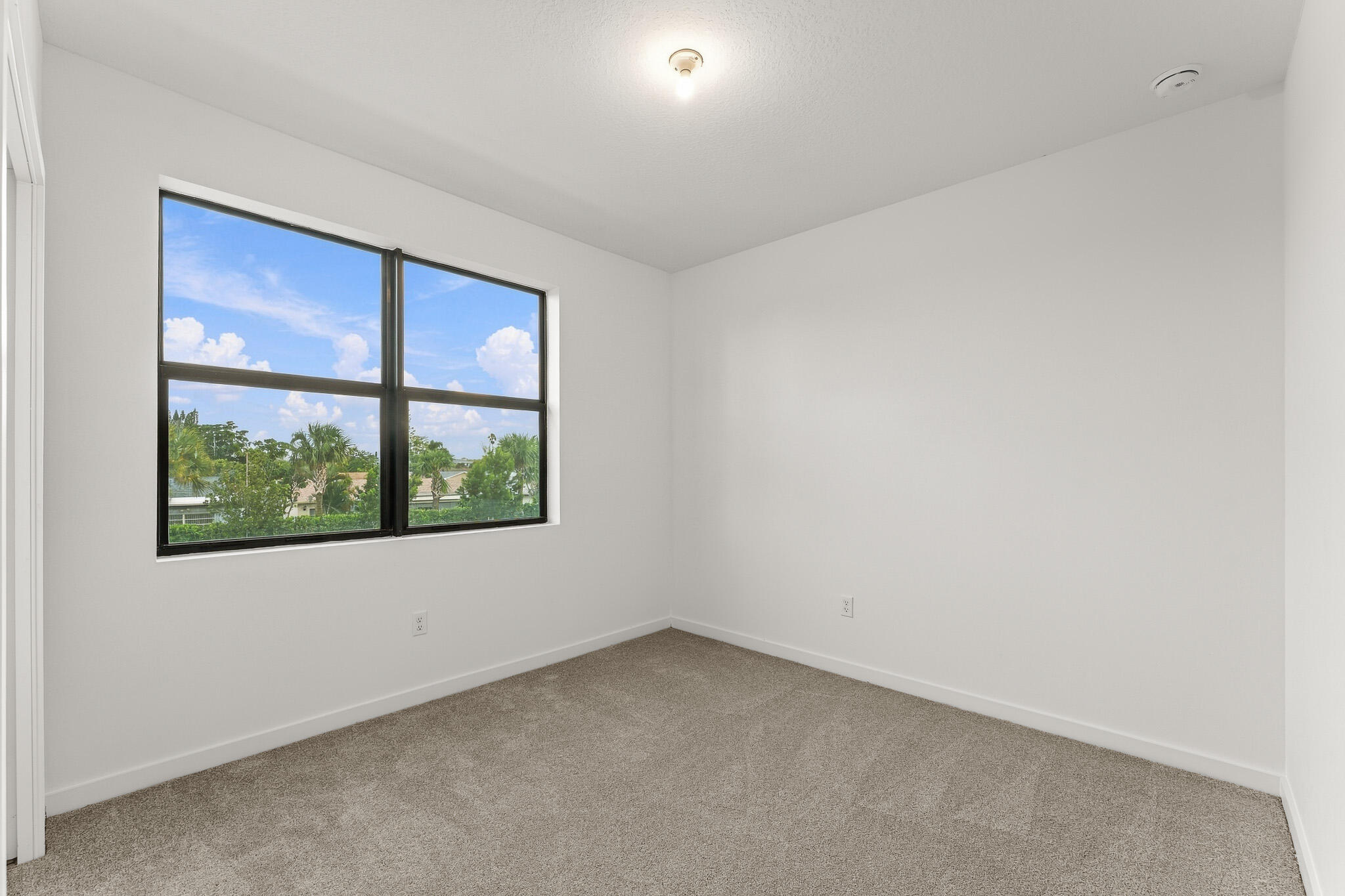7225 Channing Avenue Property Photo 7