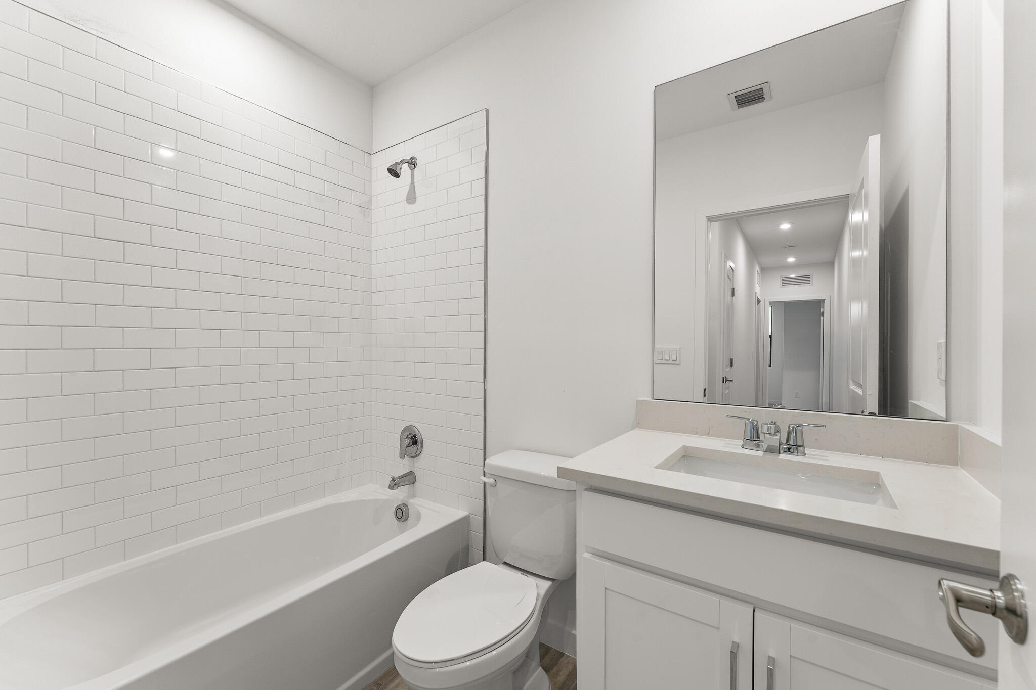 7225 Channing Avenue Property Photo 8