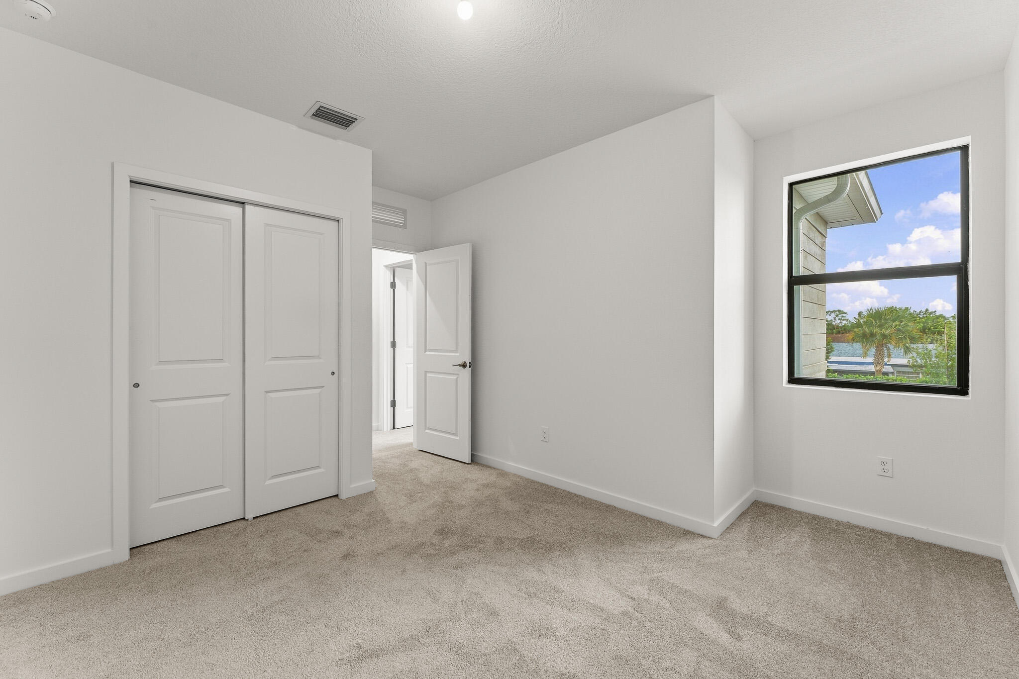 7225 Channing Avenue Property Photo 9