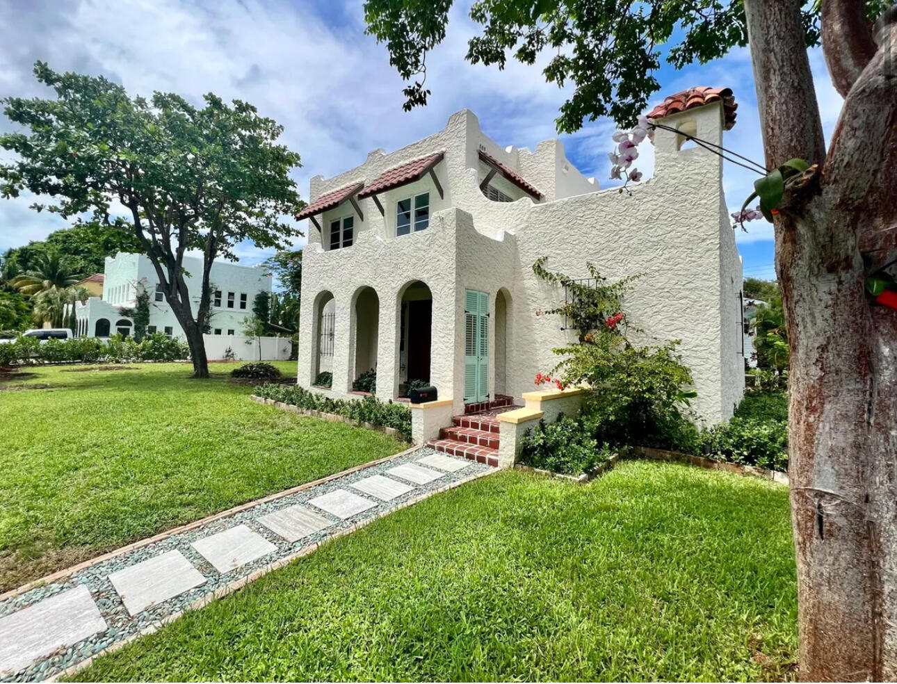 302 Fordham Drive Property Photo 1