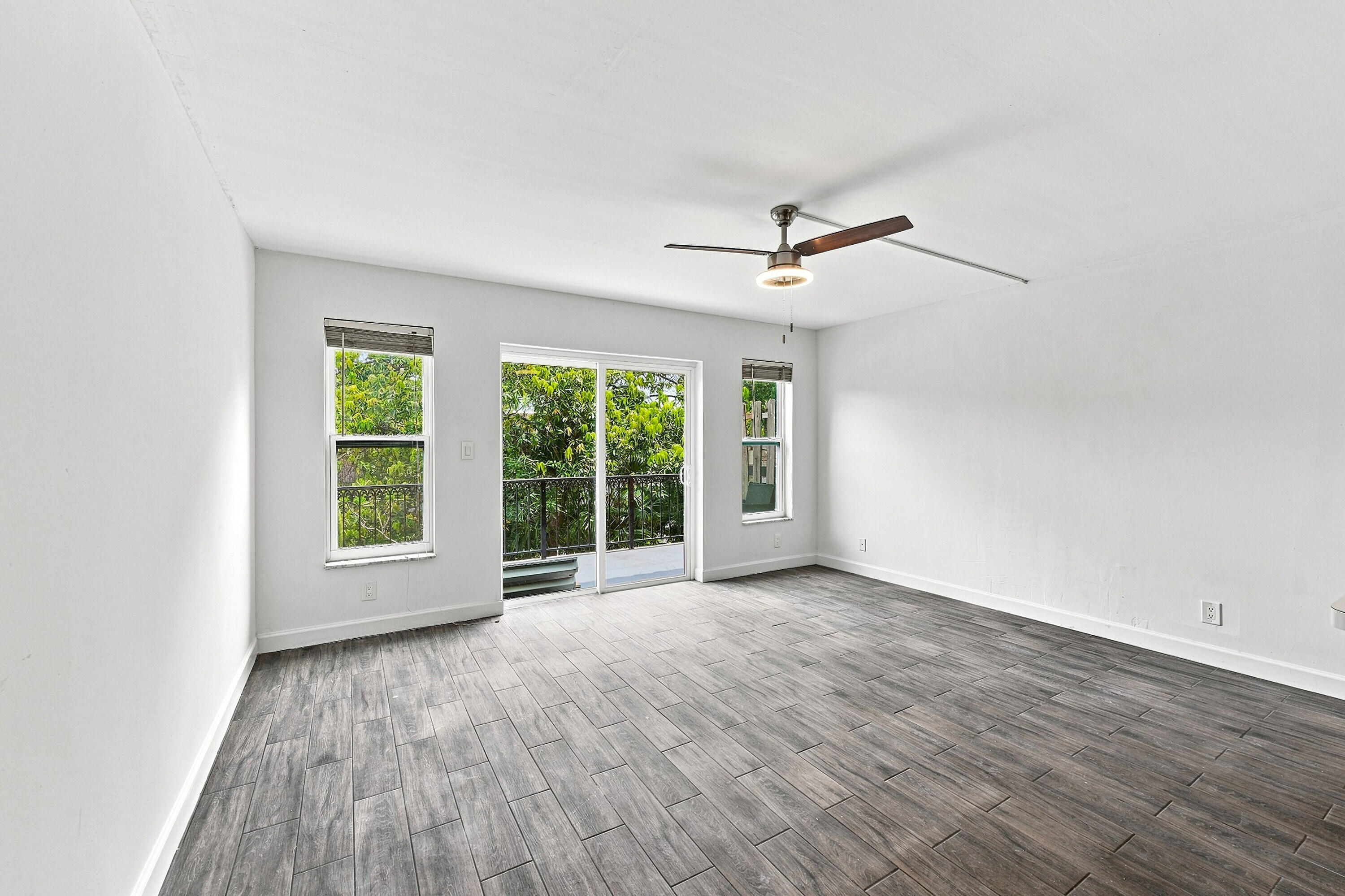 640 Tennis Club Drive 307 Property Photo 5