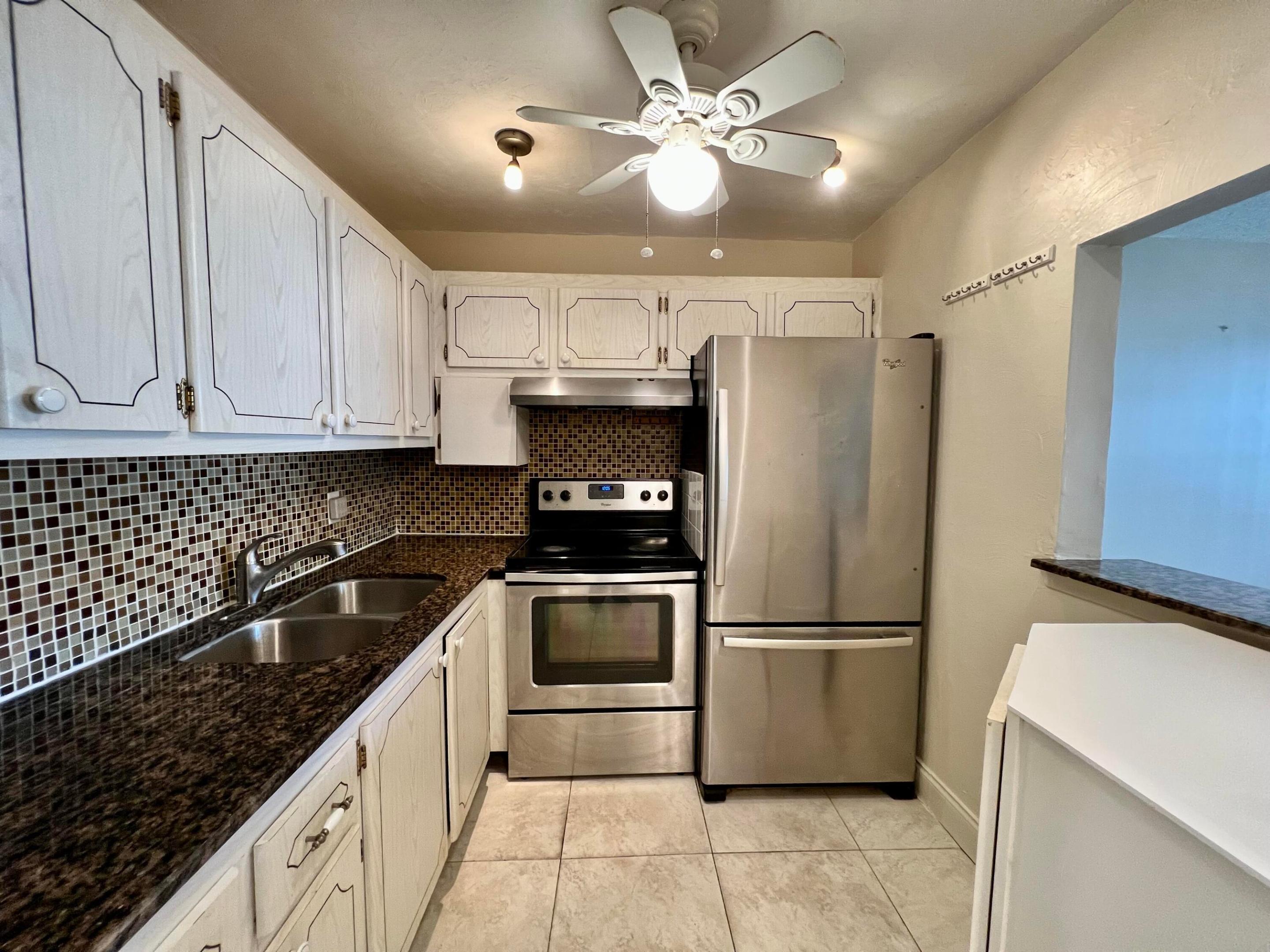 94 Windsor E Property Photo 1