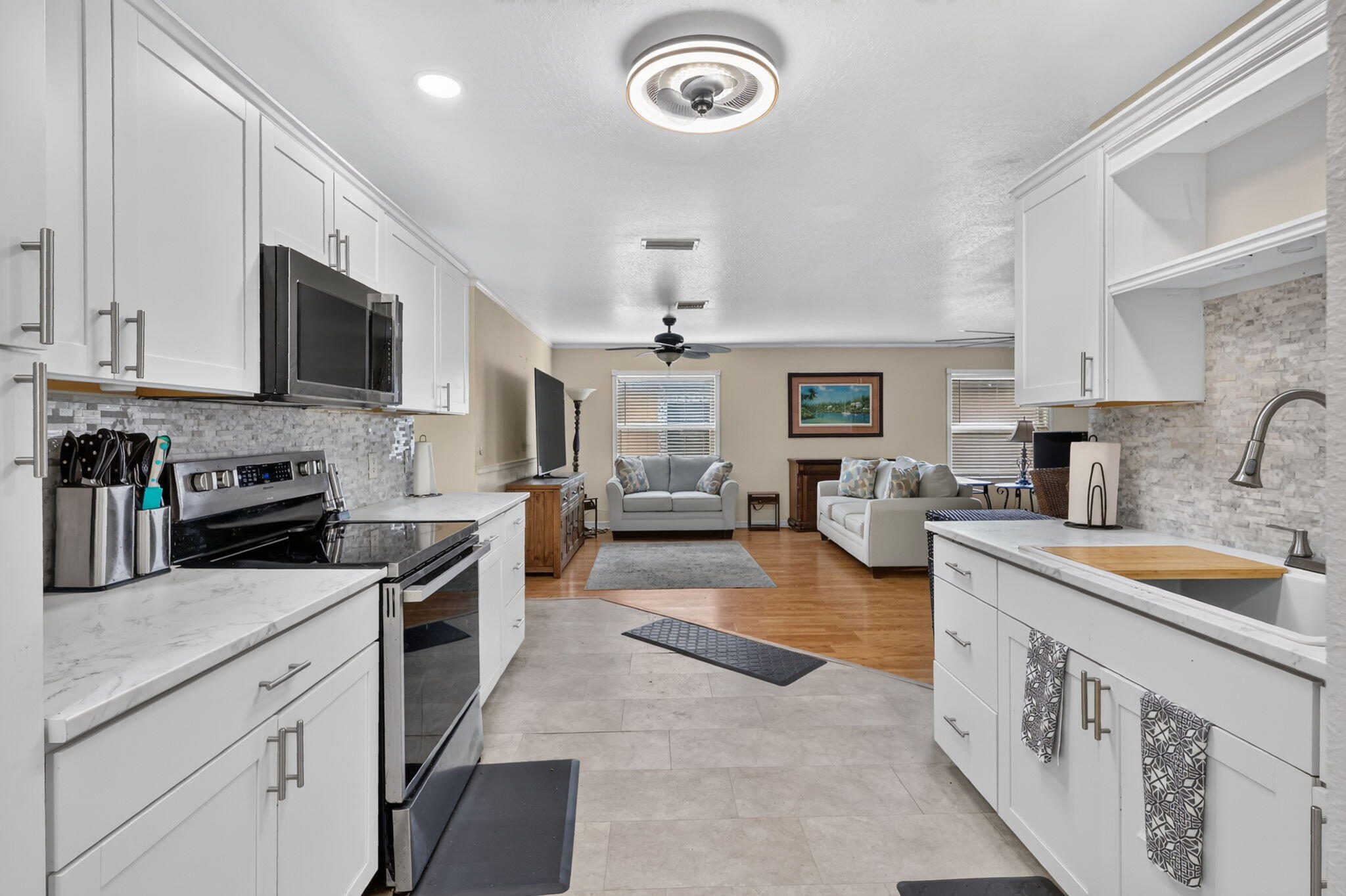 173 Mediterranean Boulevard N Property Photo 6