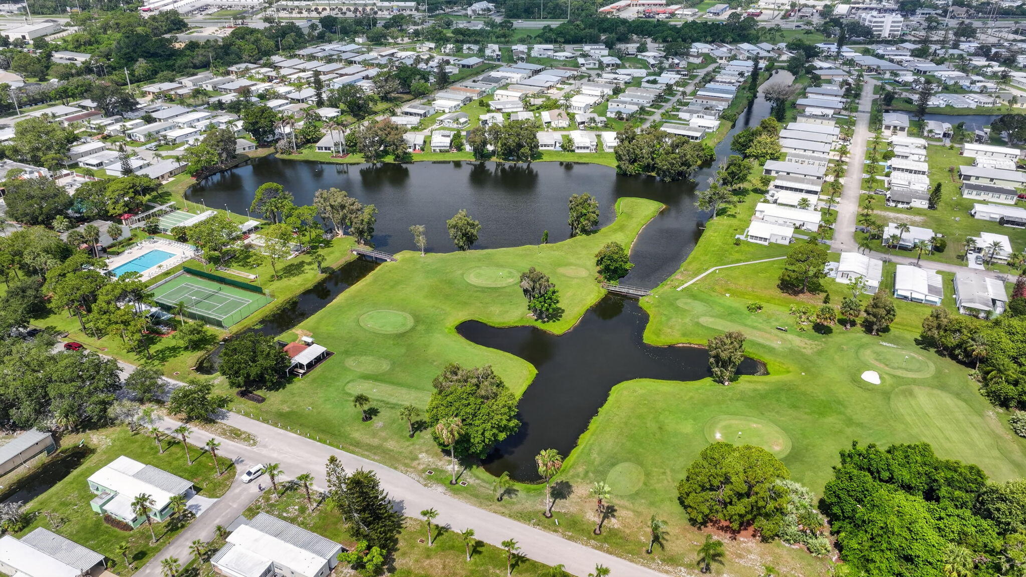 173 Mediterranean Boulevard N Property Photo 41