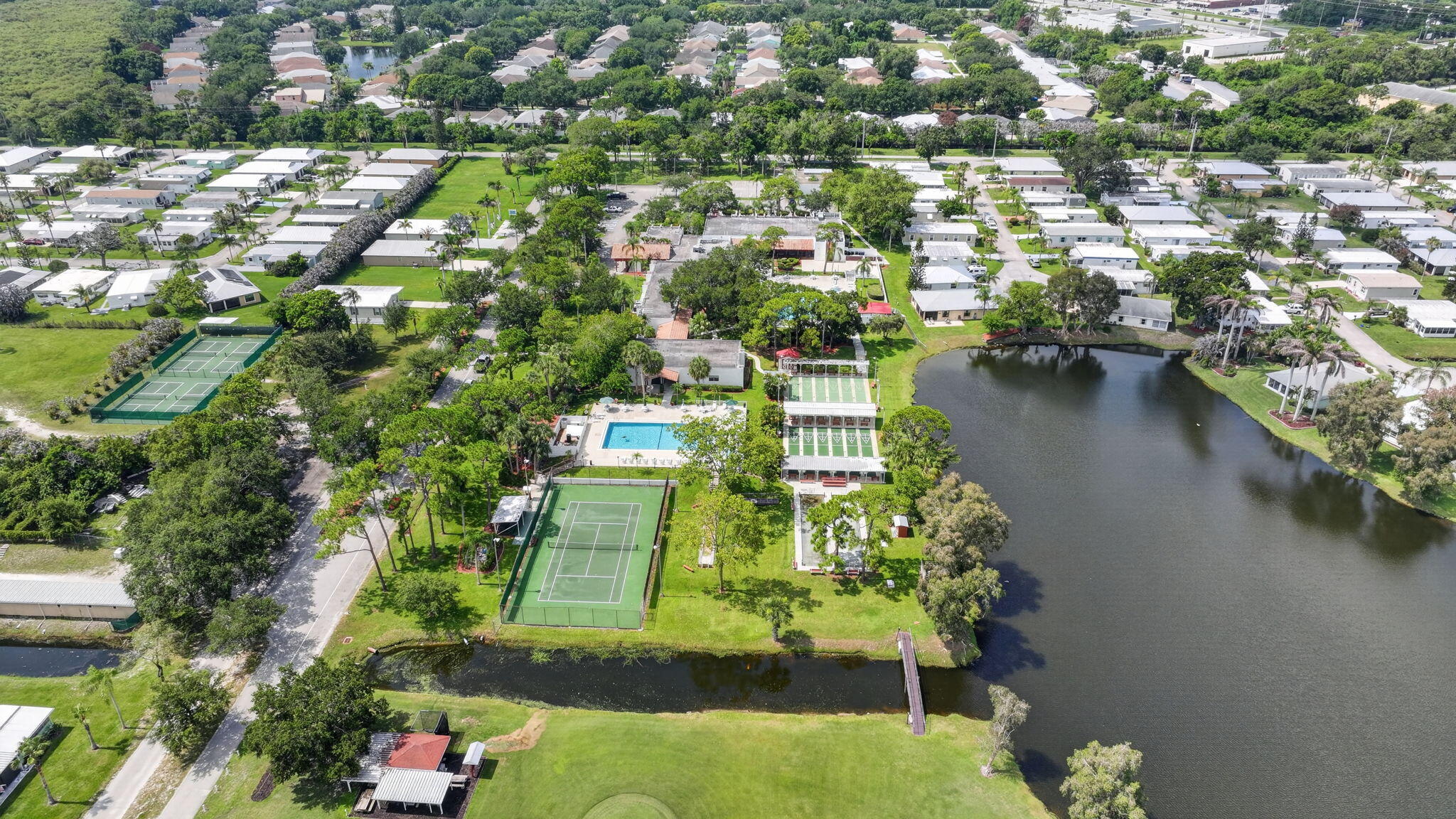 173 Mediterranean Boulevard N Property Photo 42