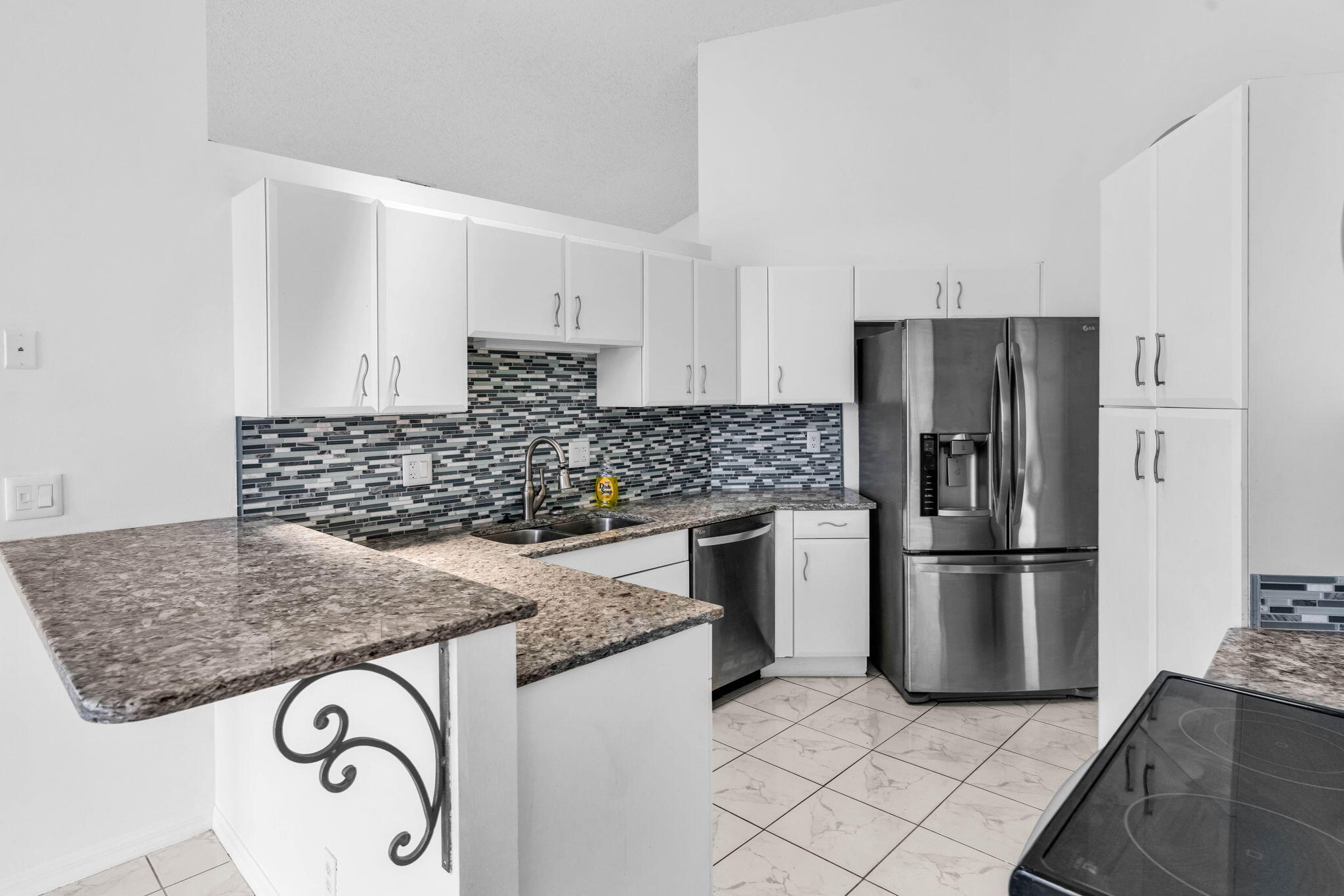 12382 Pleasant Green Way Property Photo 6