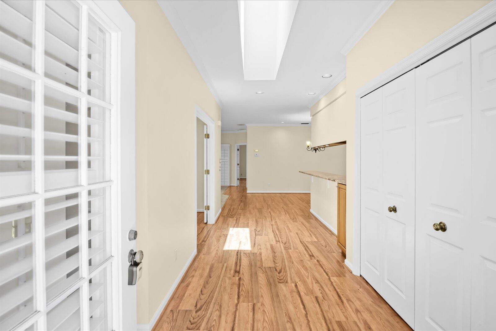 7362 Pine Creek Way Property Photo 5