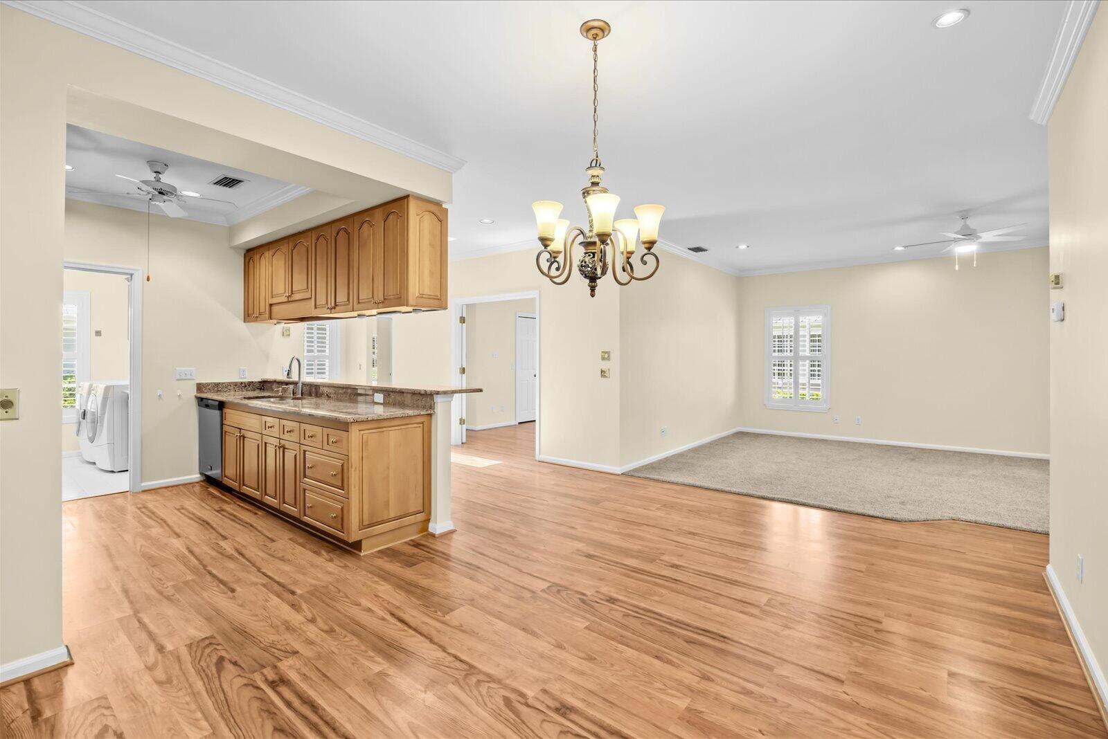 7362 Pine Creek Way Property Photo 9