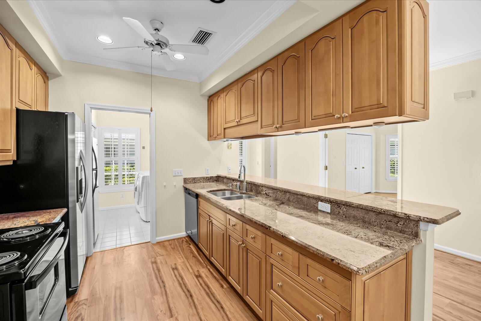 7362 Pine Creek Way Property Photo 11