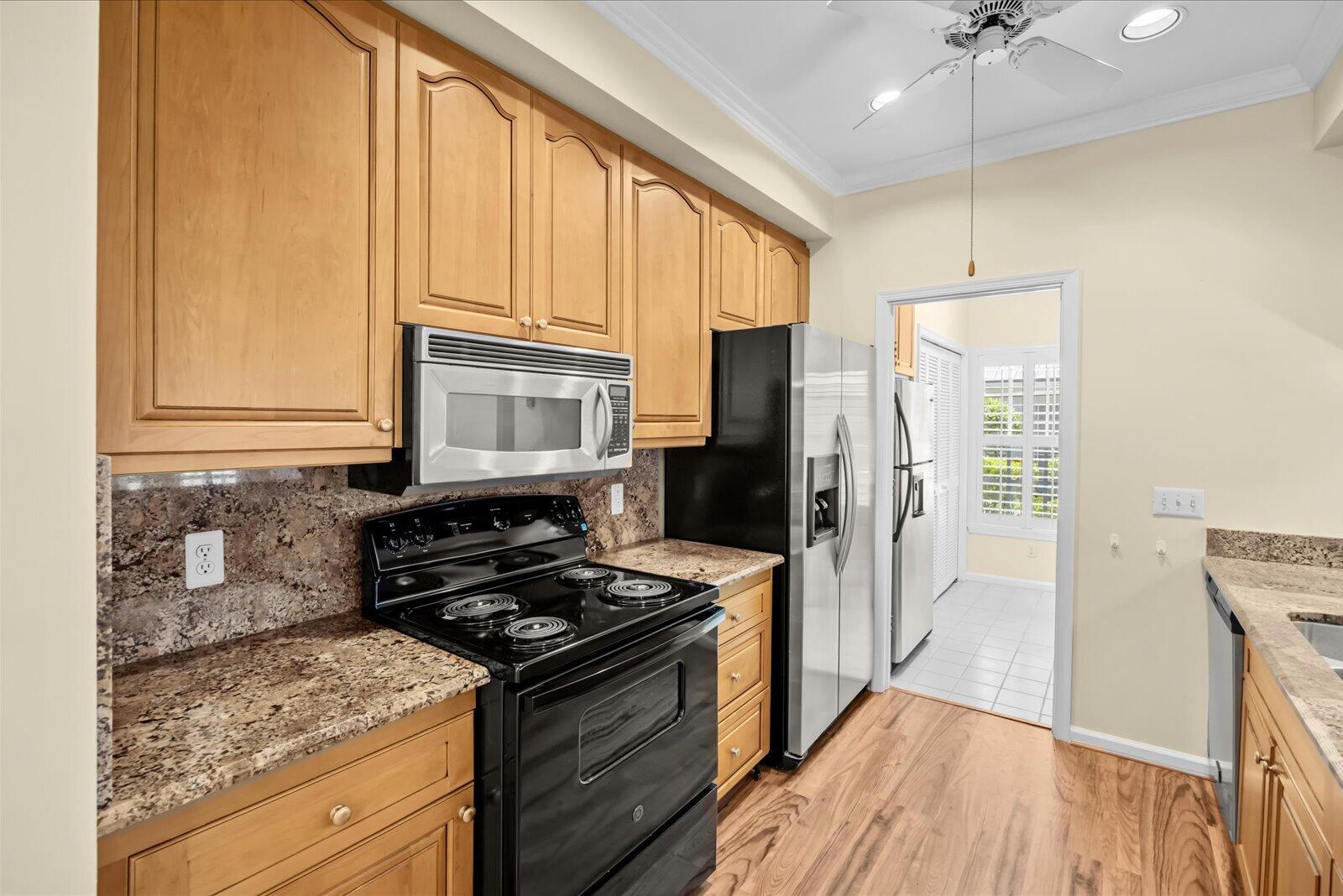 7362 Pine Creek Way Property Photo 12