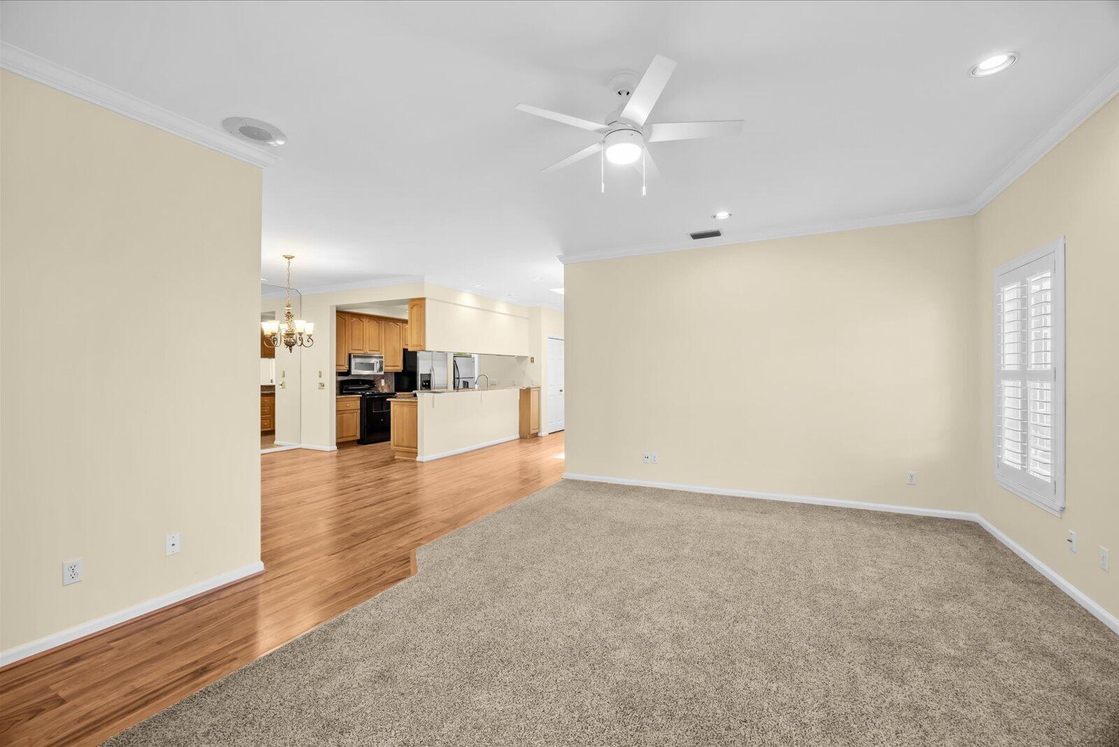 7362 Pine Creek Way Property Photo 18