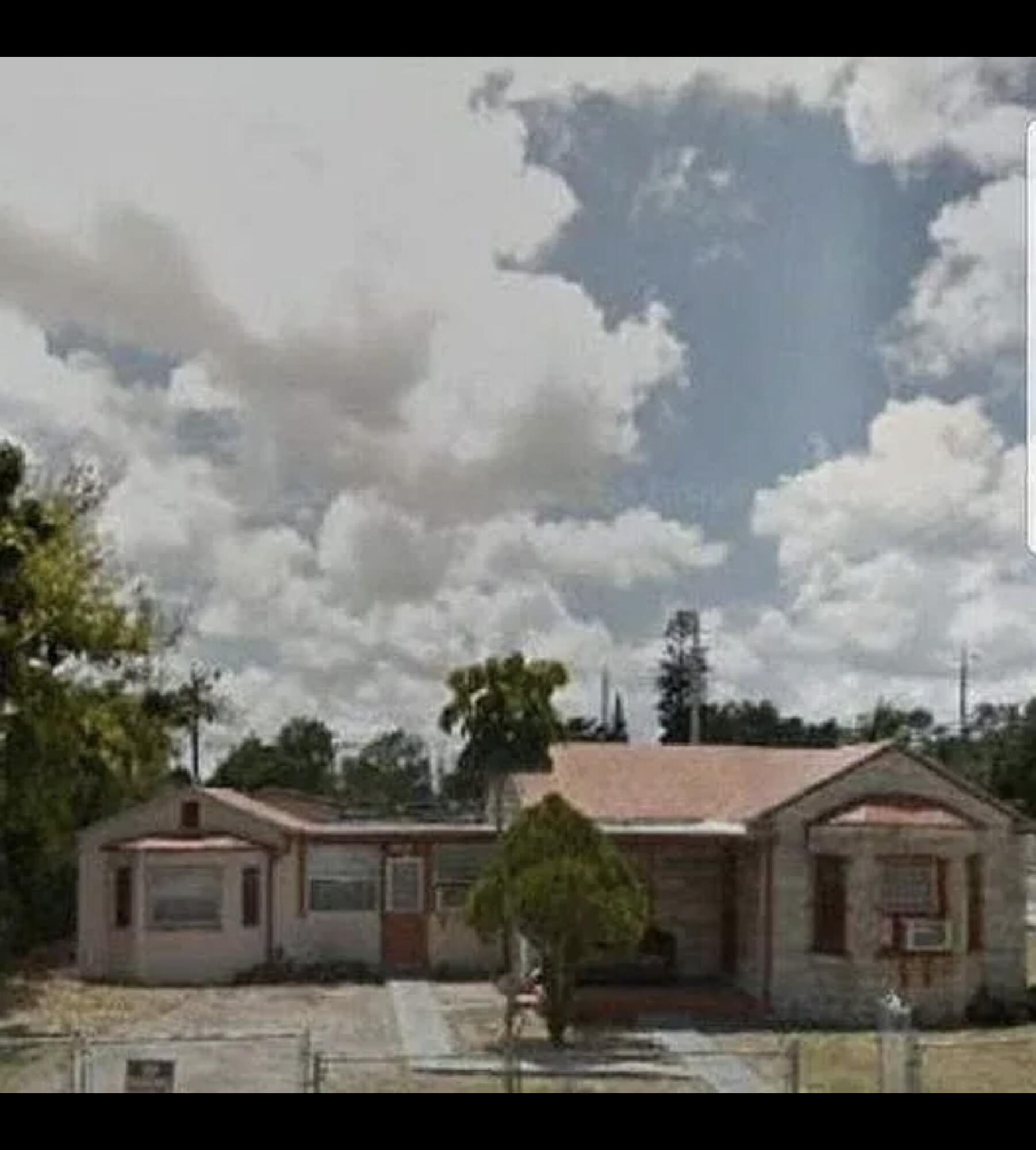 2490 Nw 91st Street A Property Photo 4