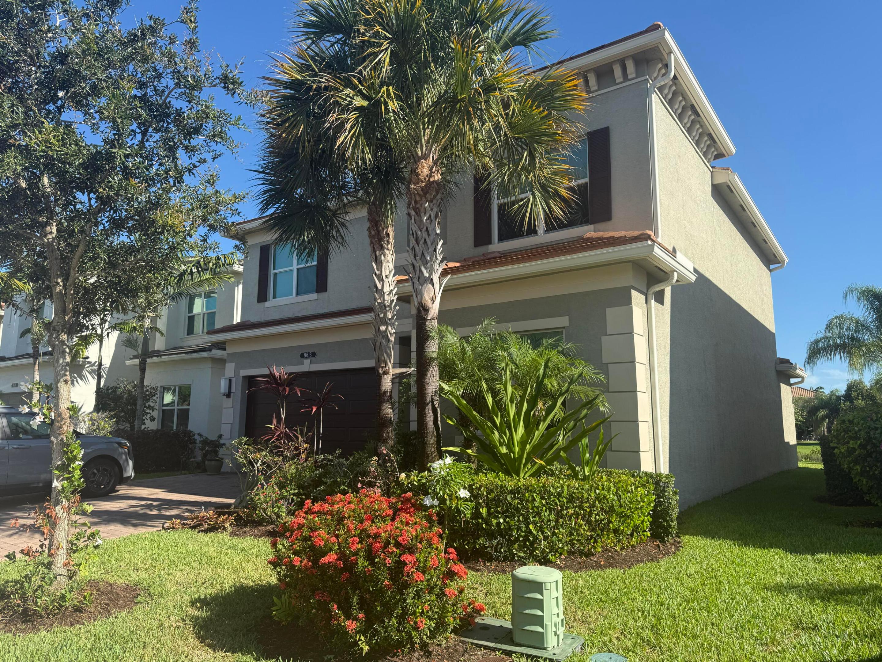 9613 Highland Pointe Pass Property Photo 3