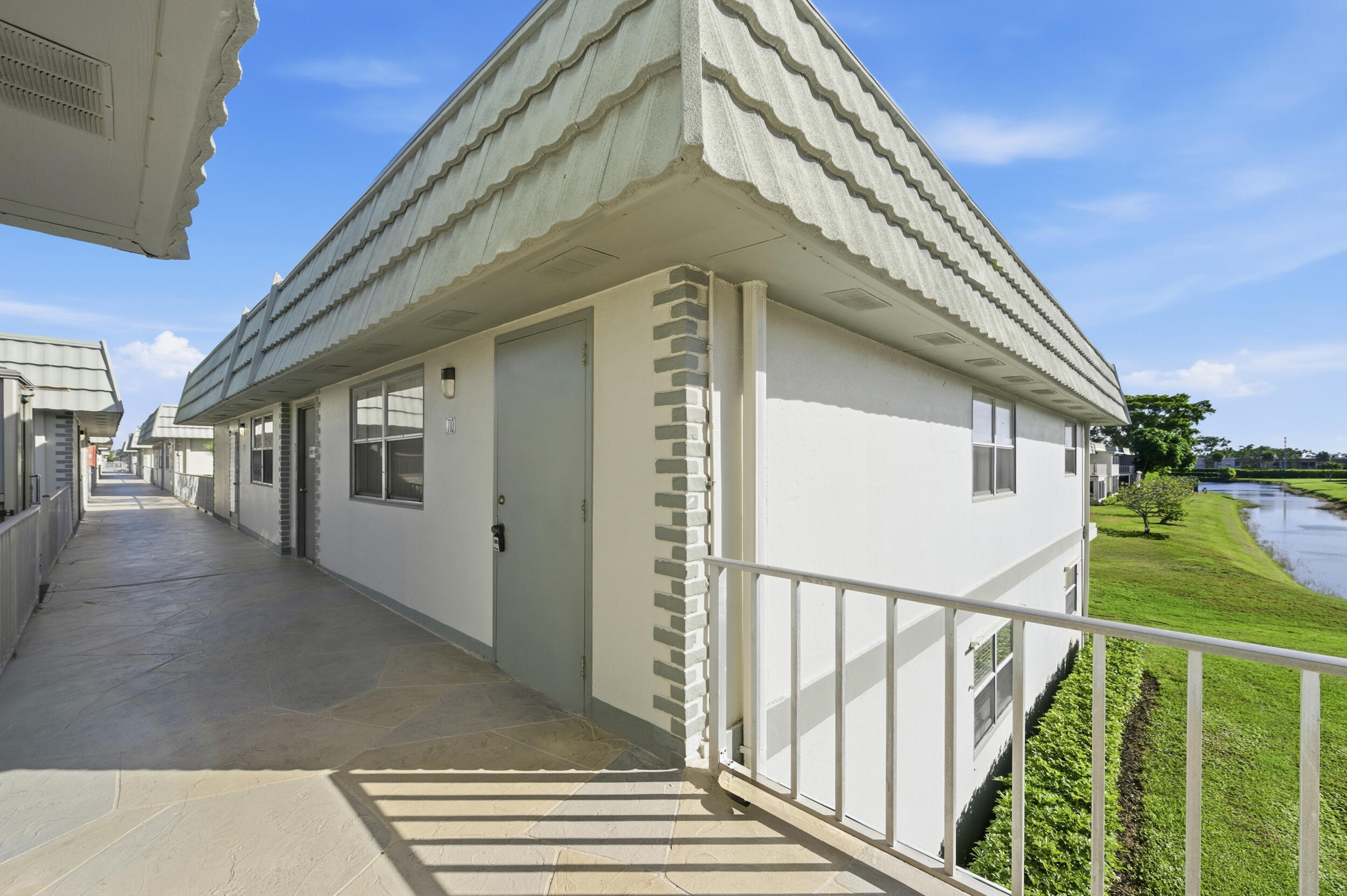 710 Monaco O Property Photo 12