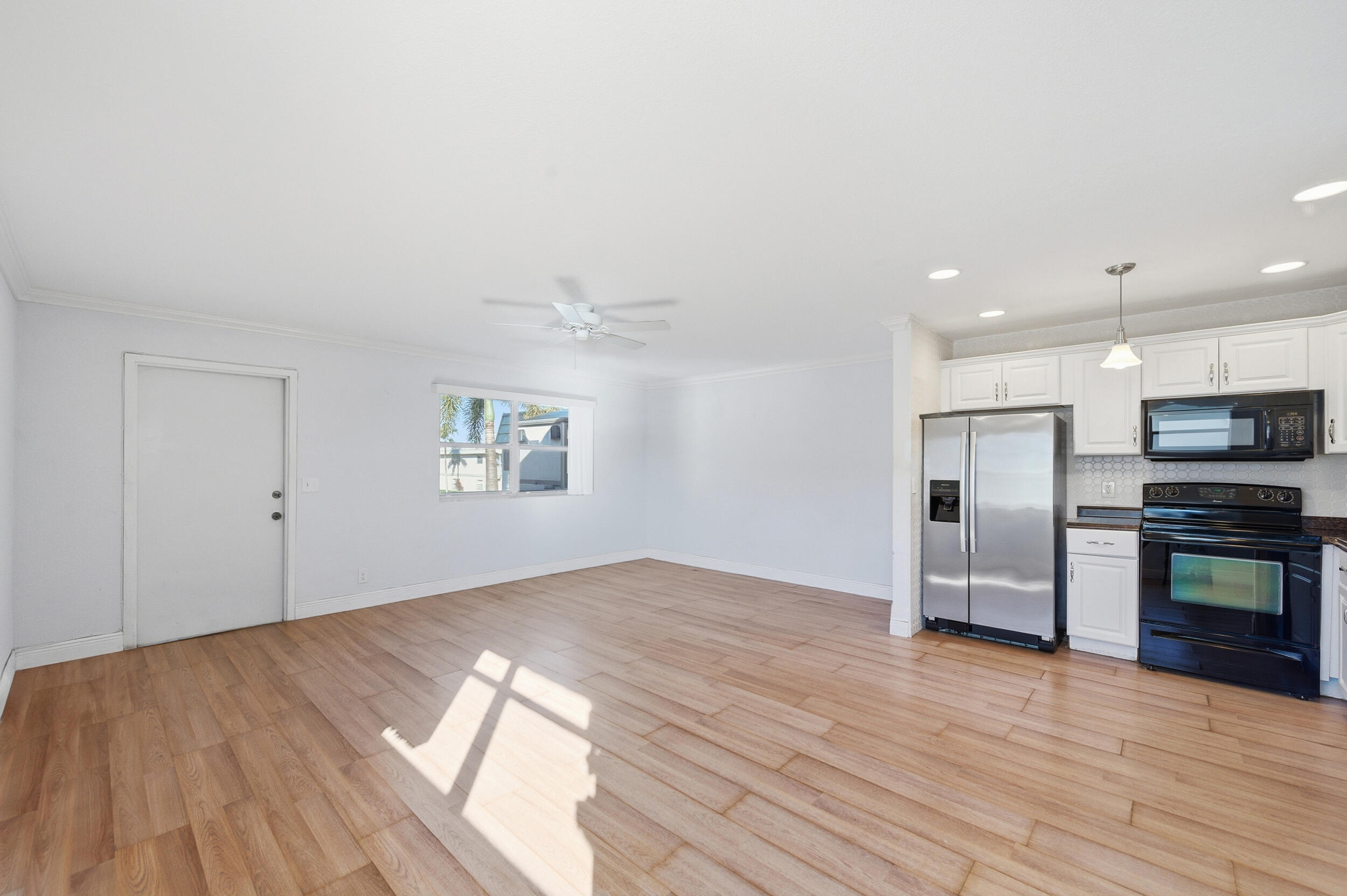 710 Monaco O Property Photo 24