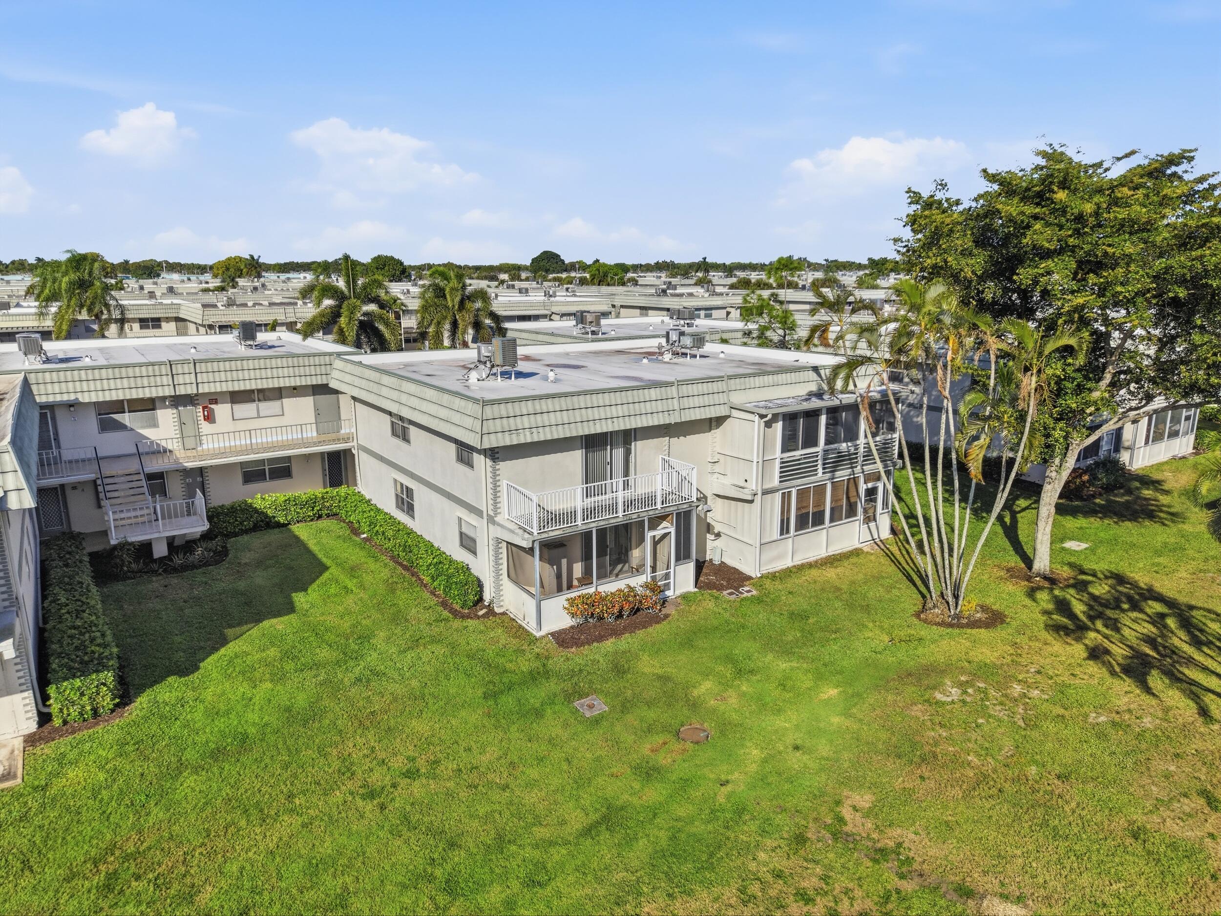 710 Monaco O Property Photo 32